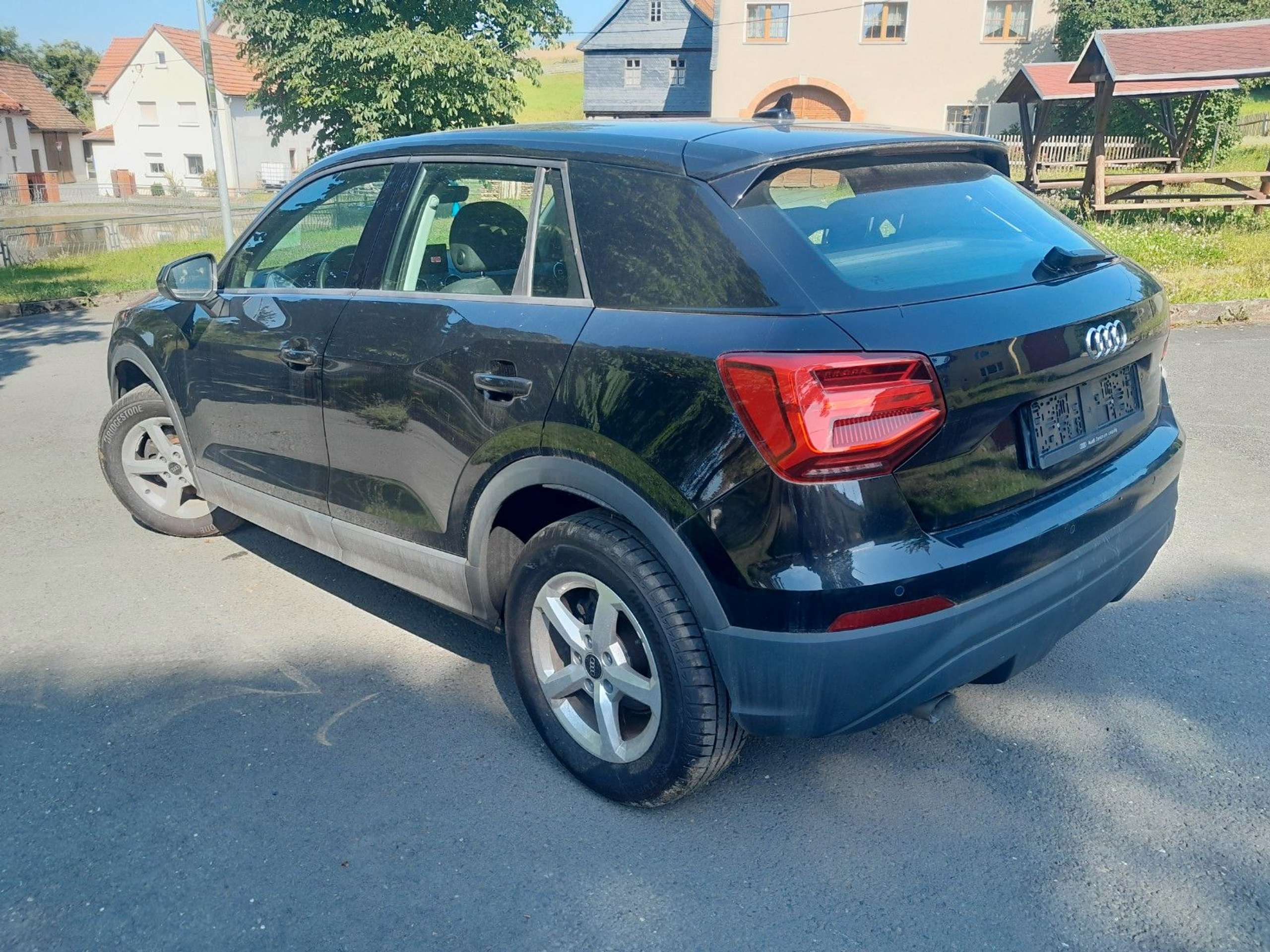 Audi - Q2