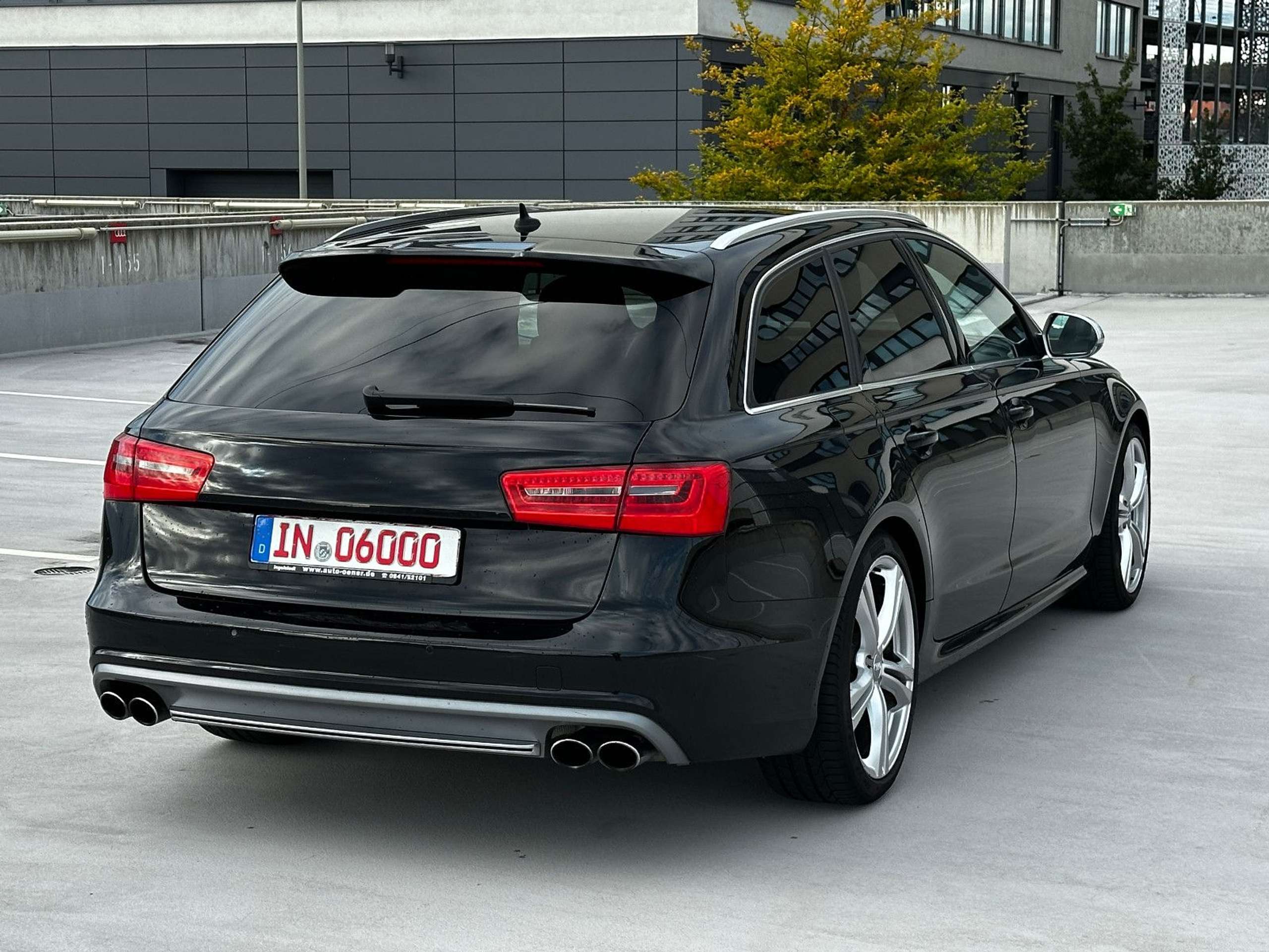 Audi - S6