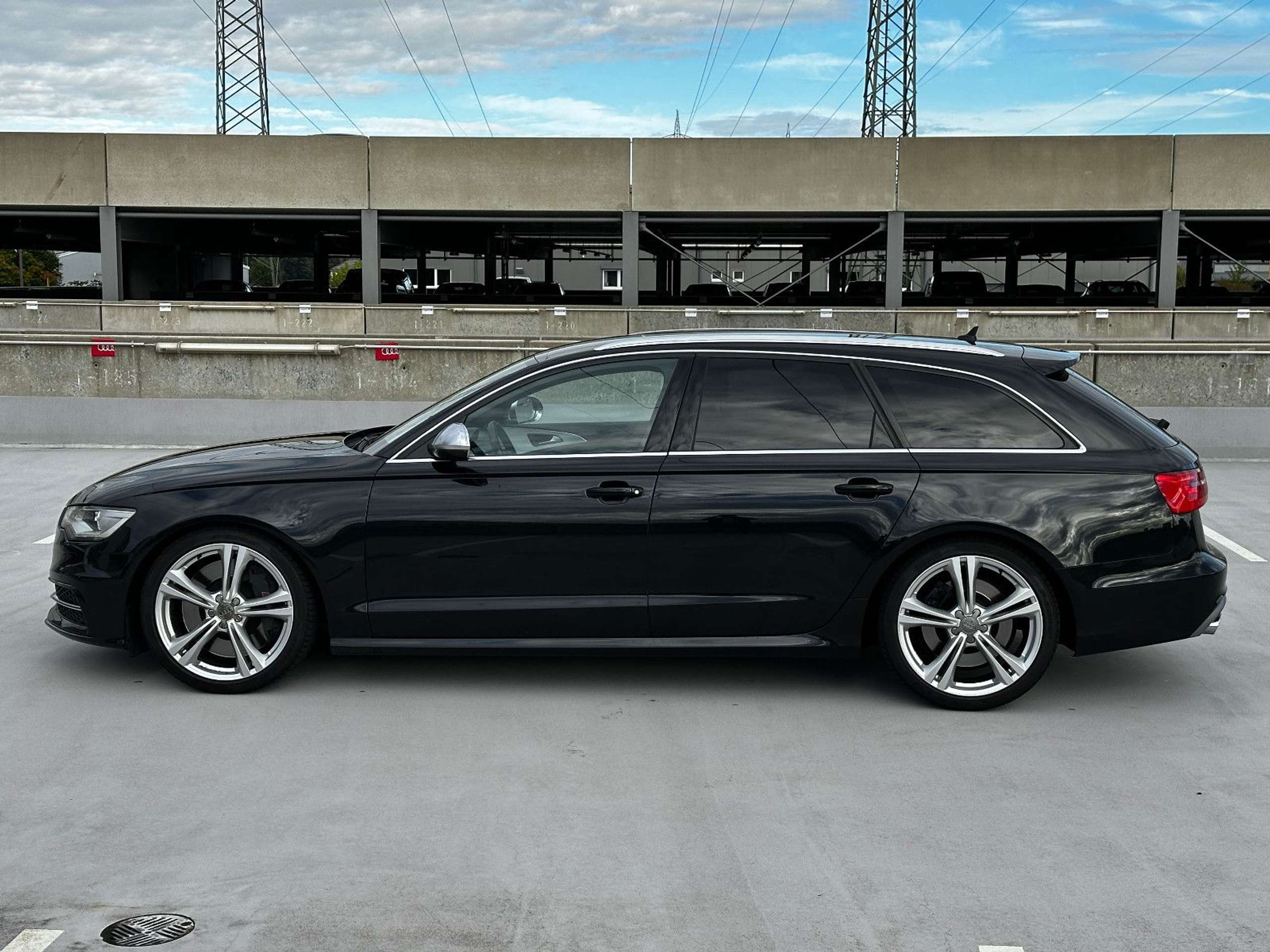 Audi - S6