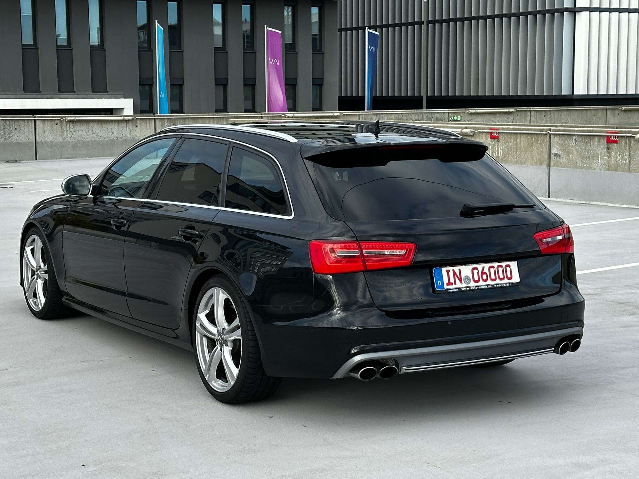 Audi - S6