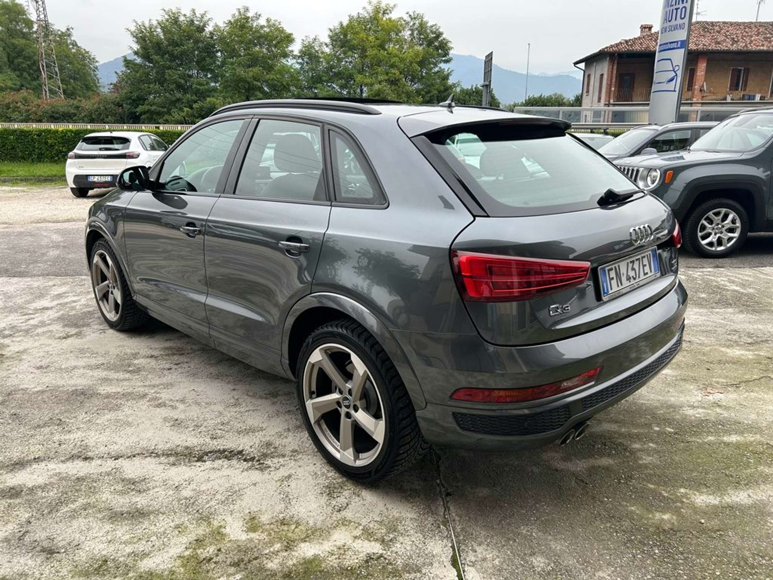 Audi - Q3