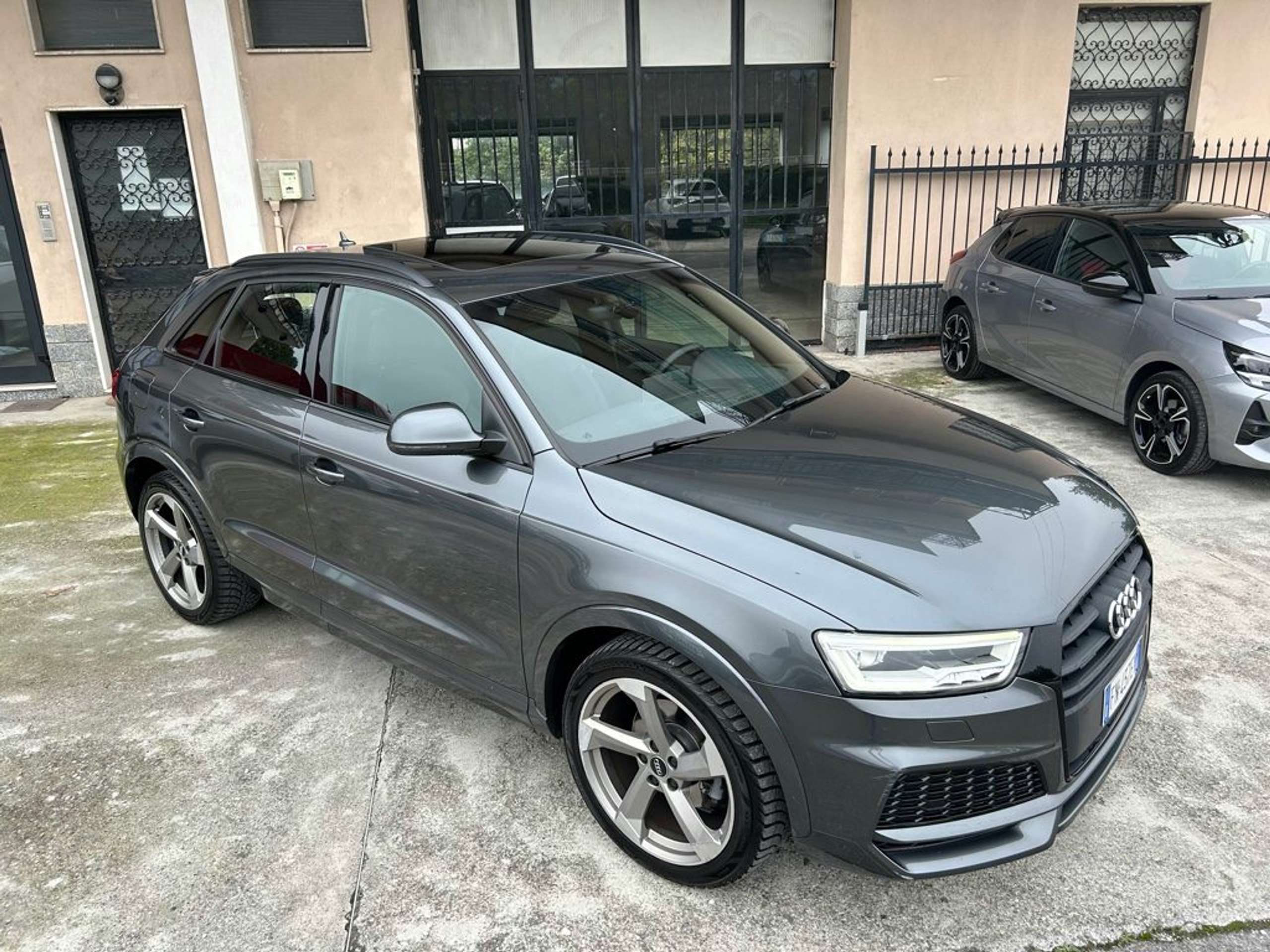 Audi - Q3