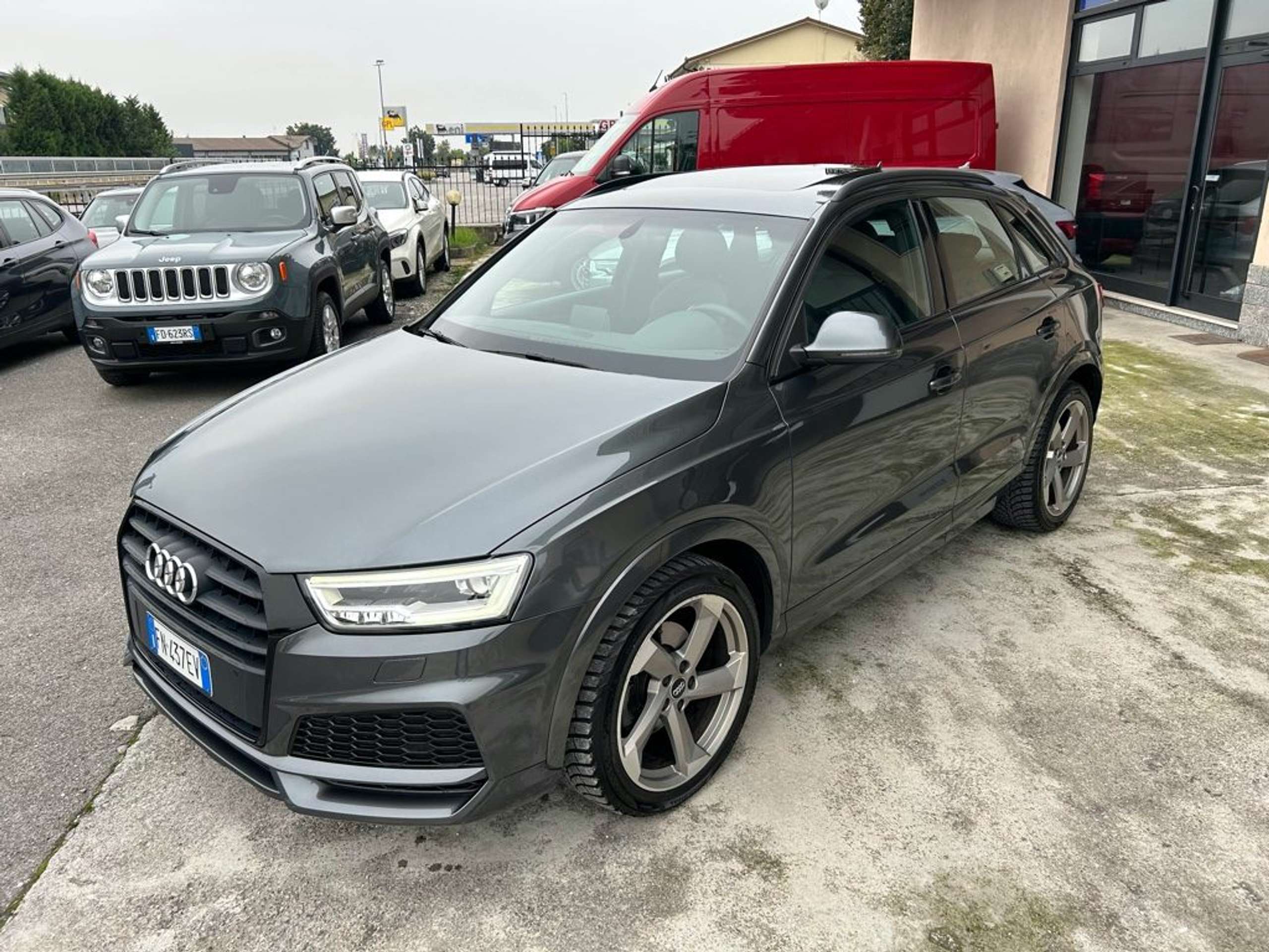 Audi - Q3