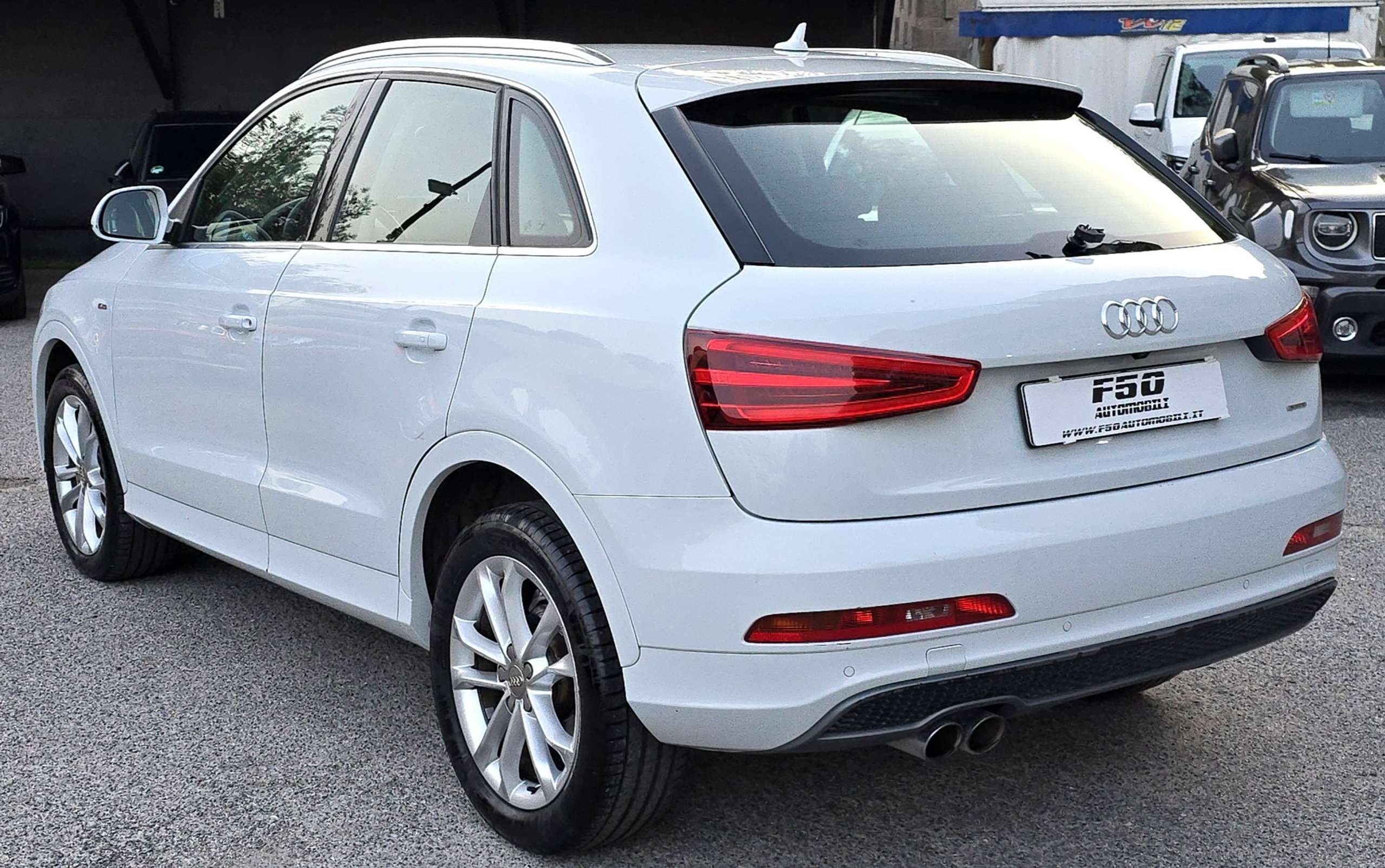 Audi - Q3