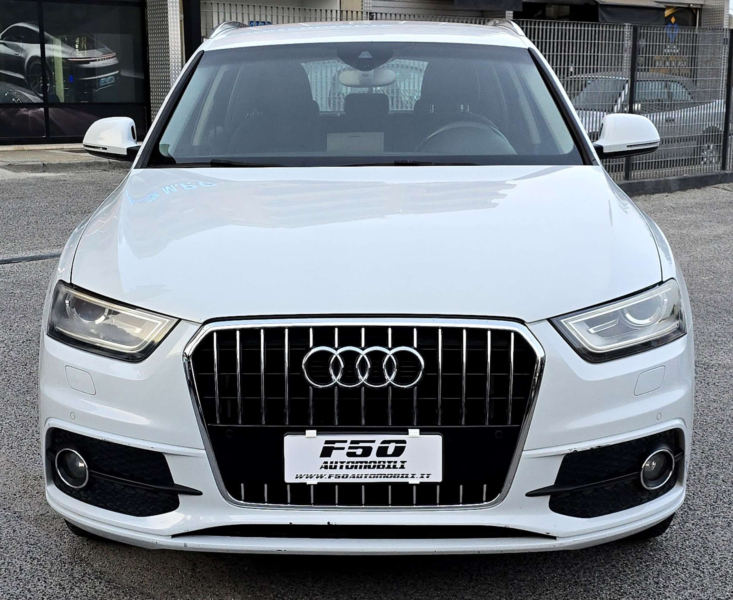 Audi - Q3