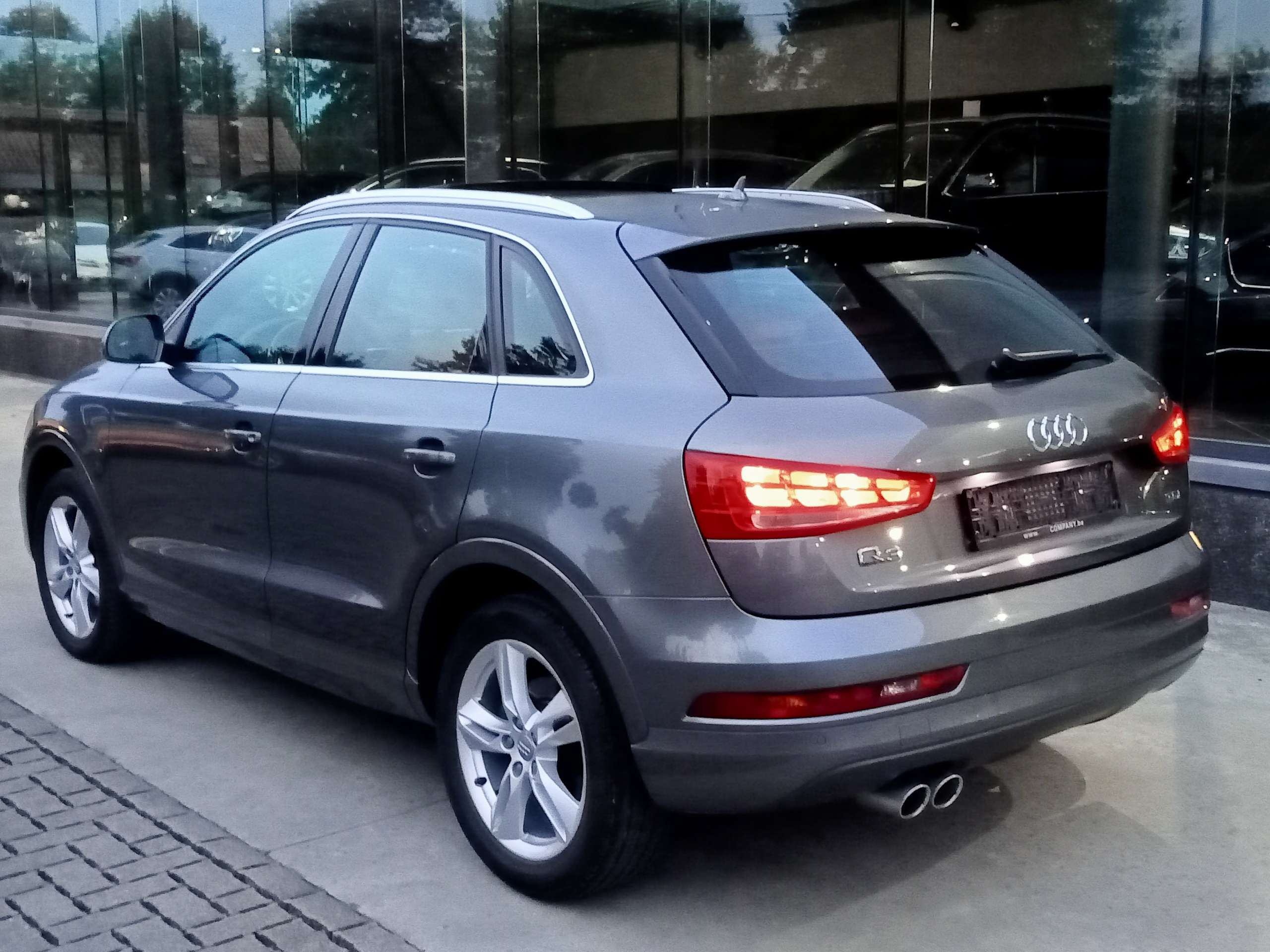 Audi - Q3