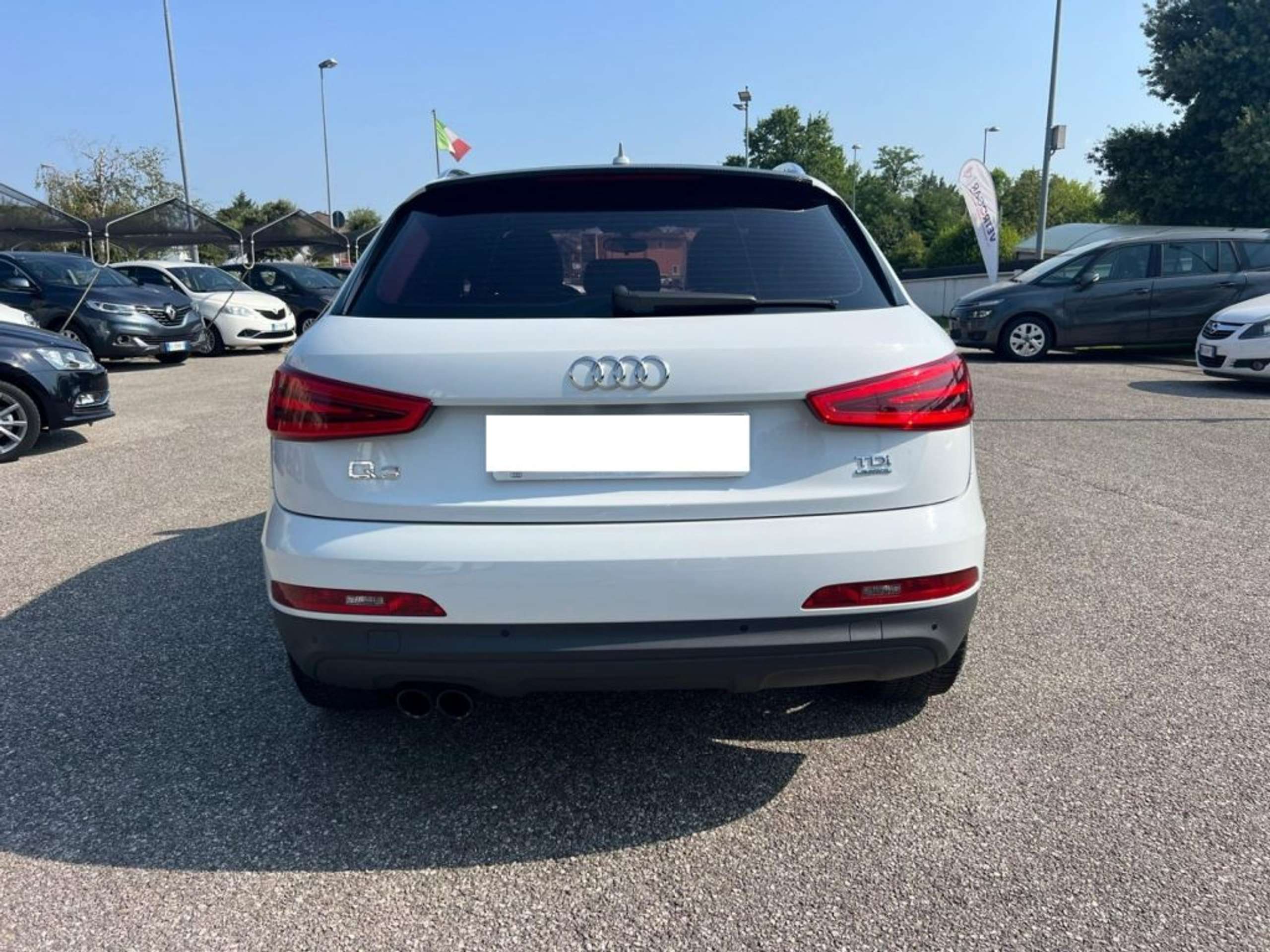 Audi - Q3