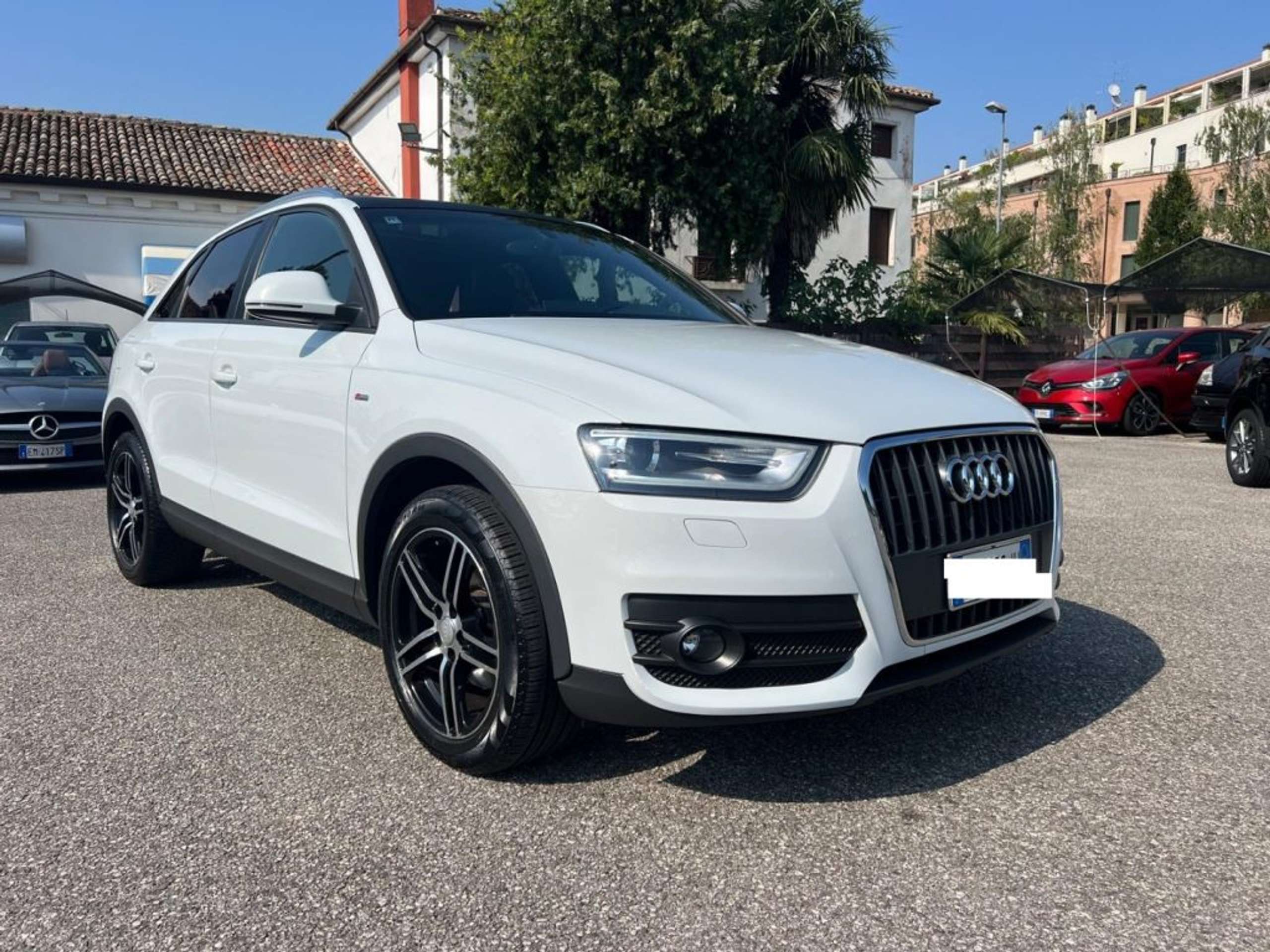 Audi - Q3