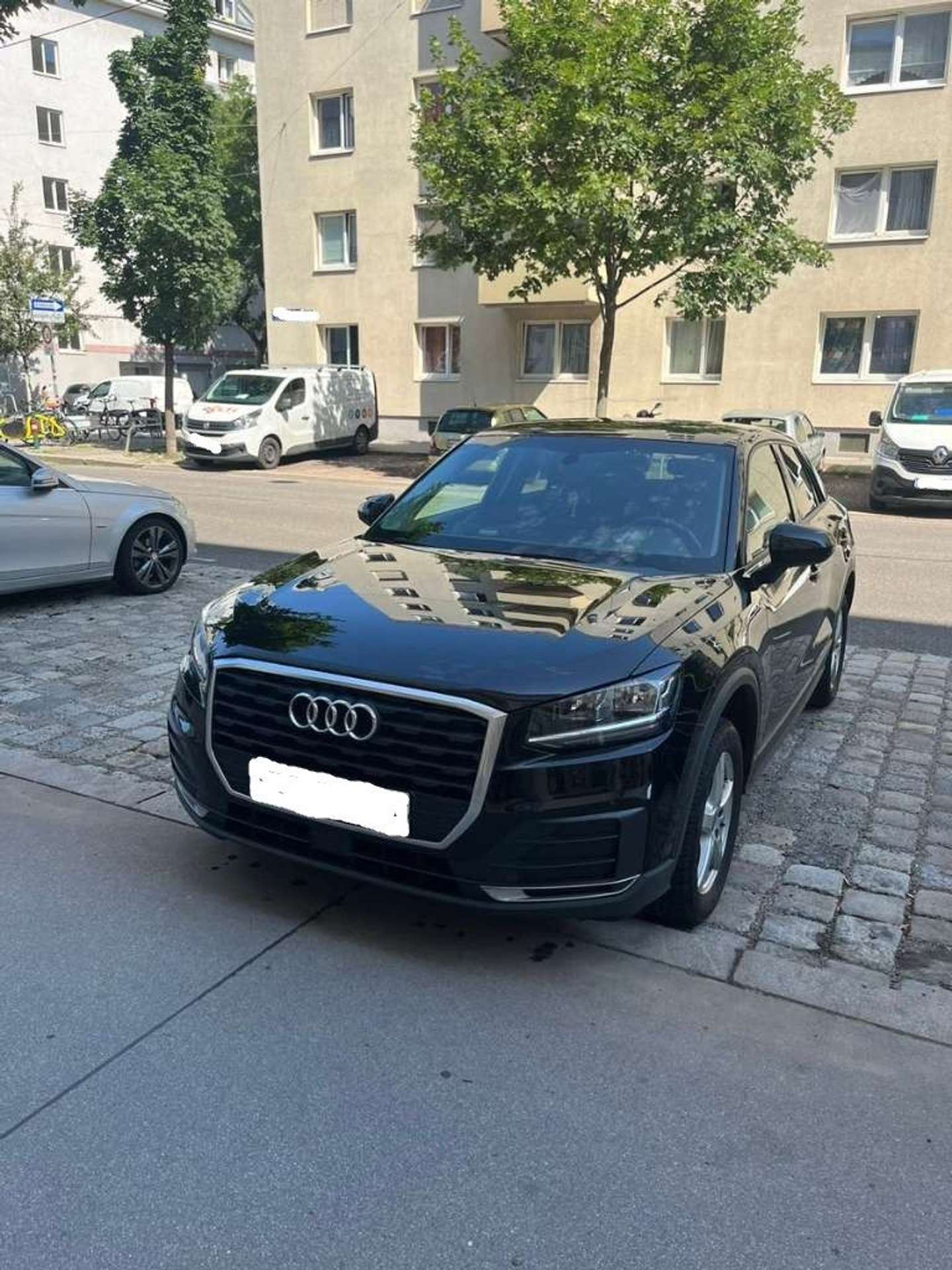 Audi - Q2