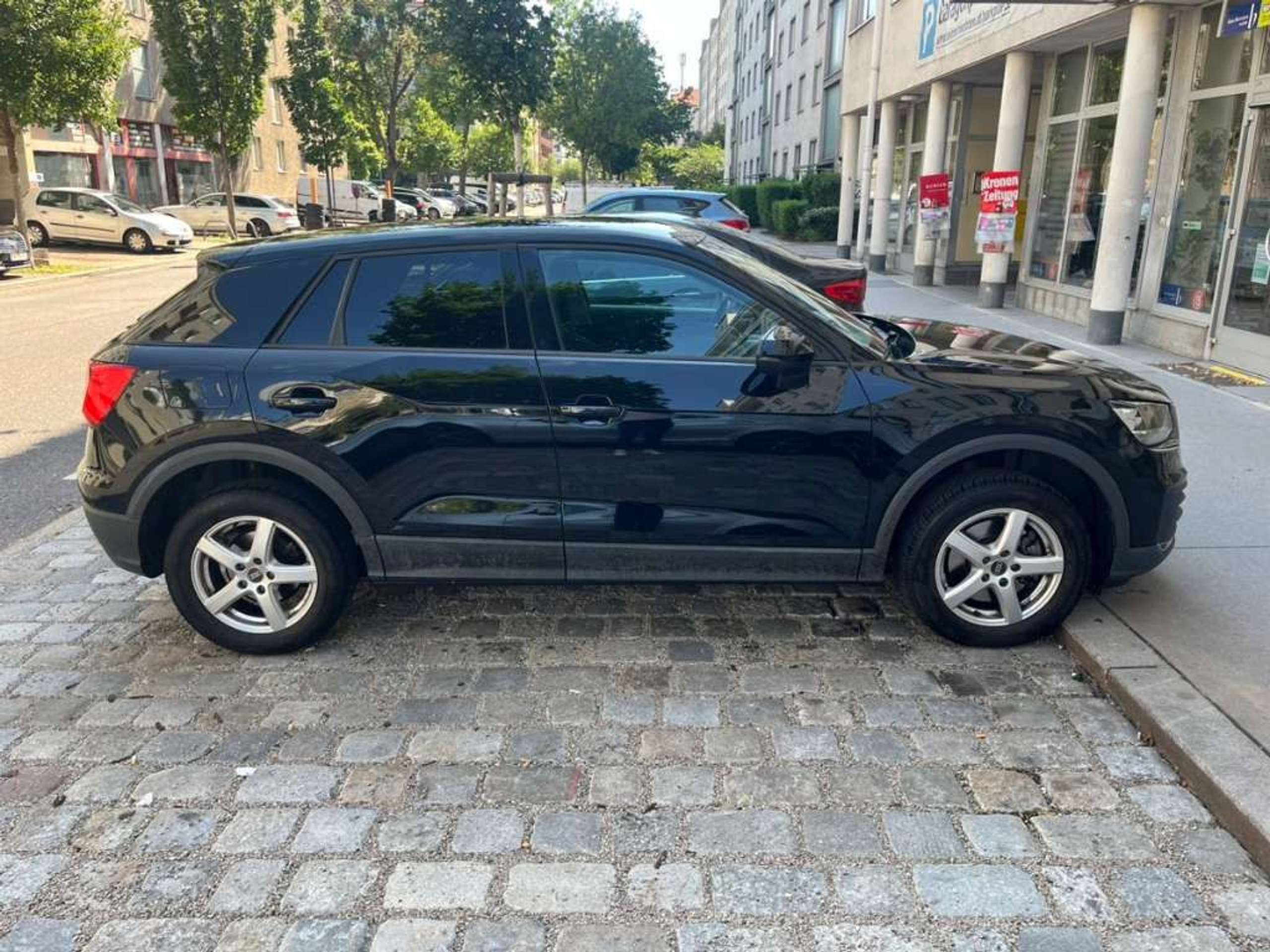 Audi - Q2