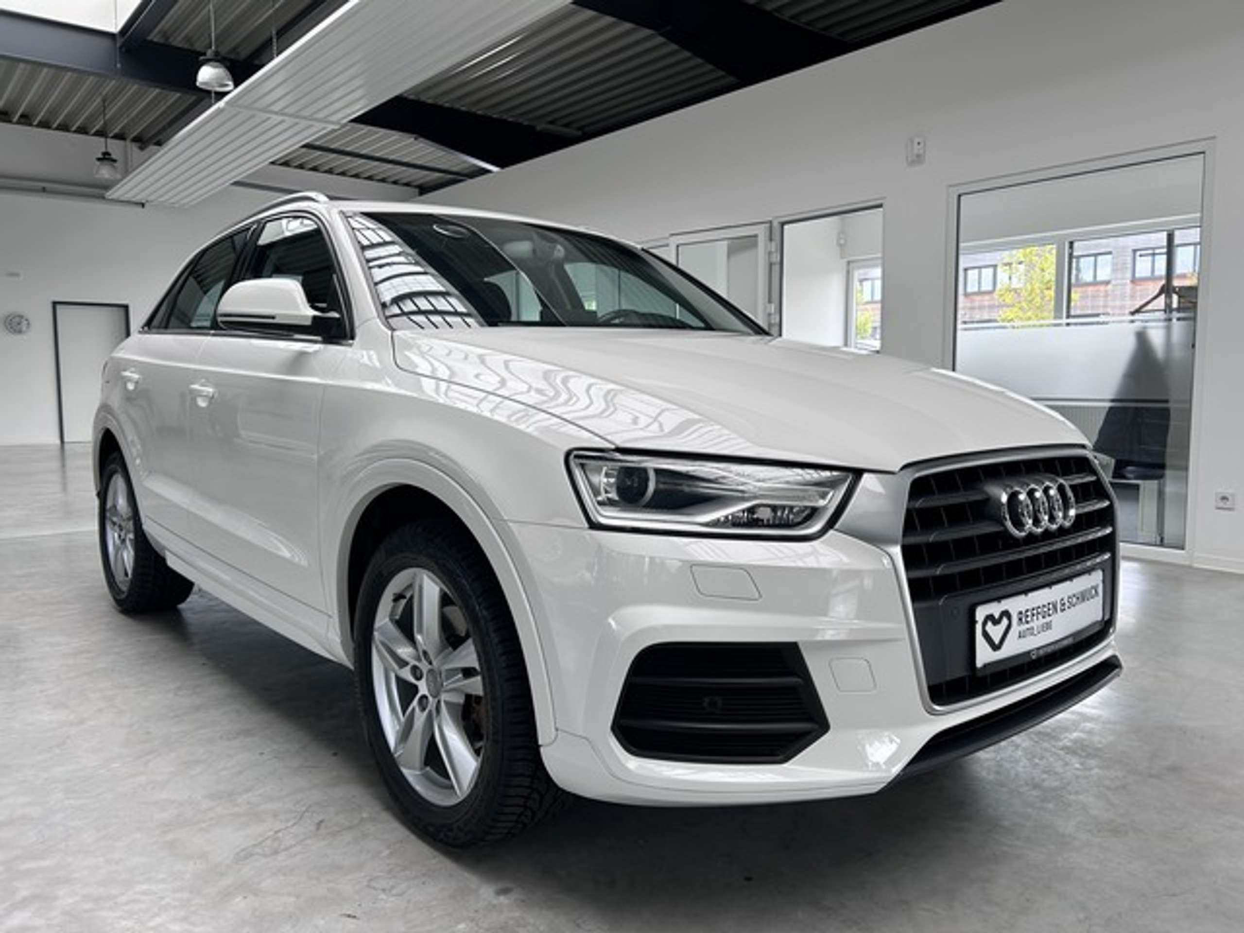 Audi - Q3