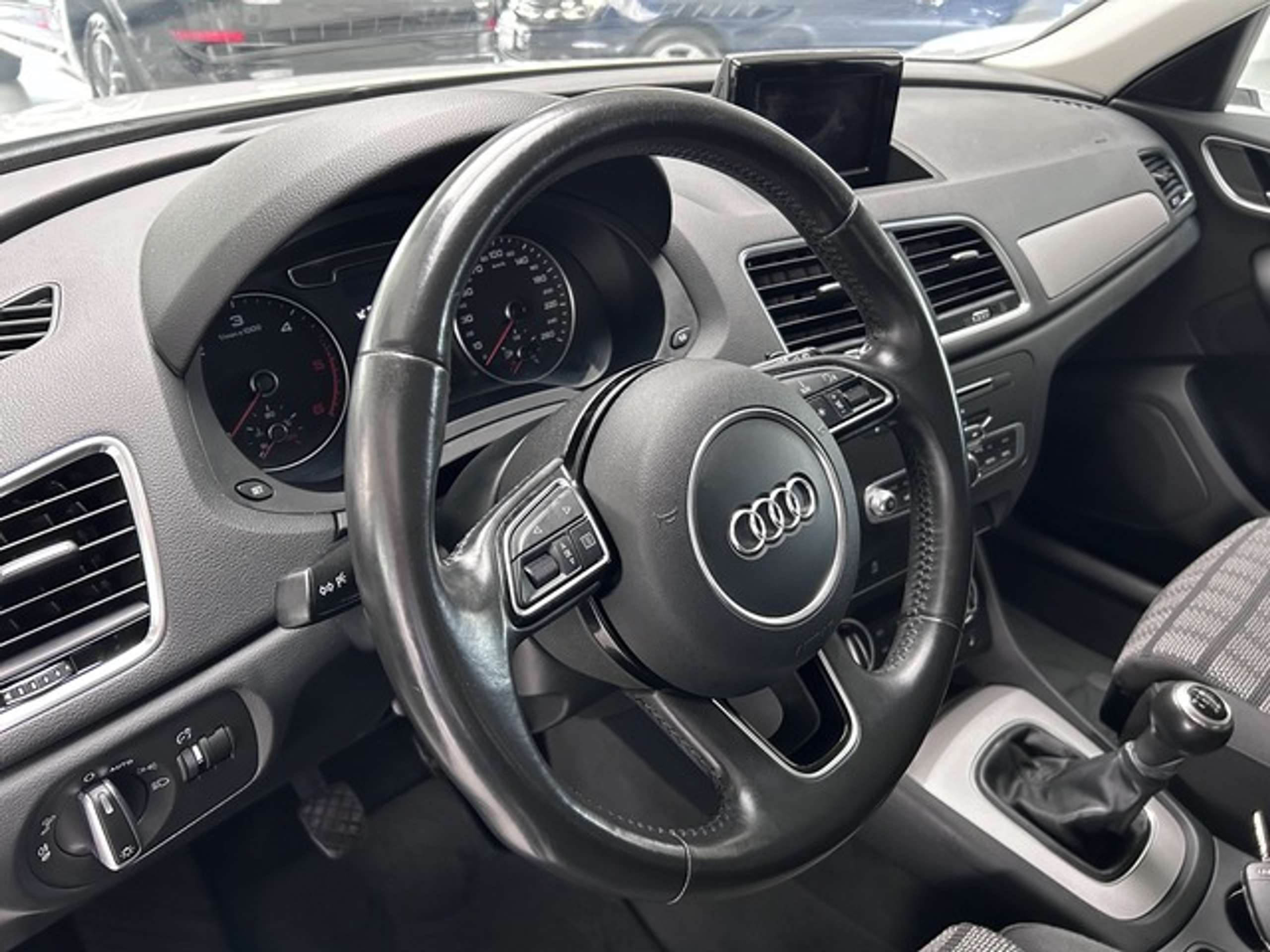 Audi - Q3