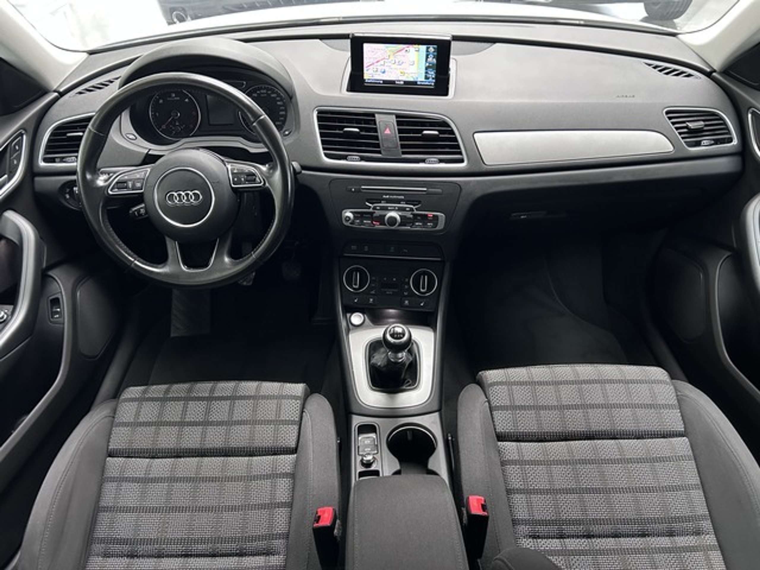 Audi - Q3