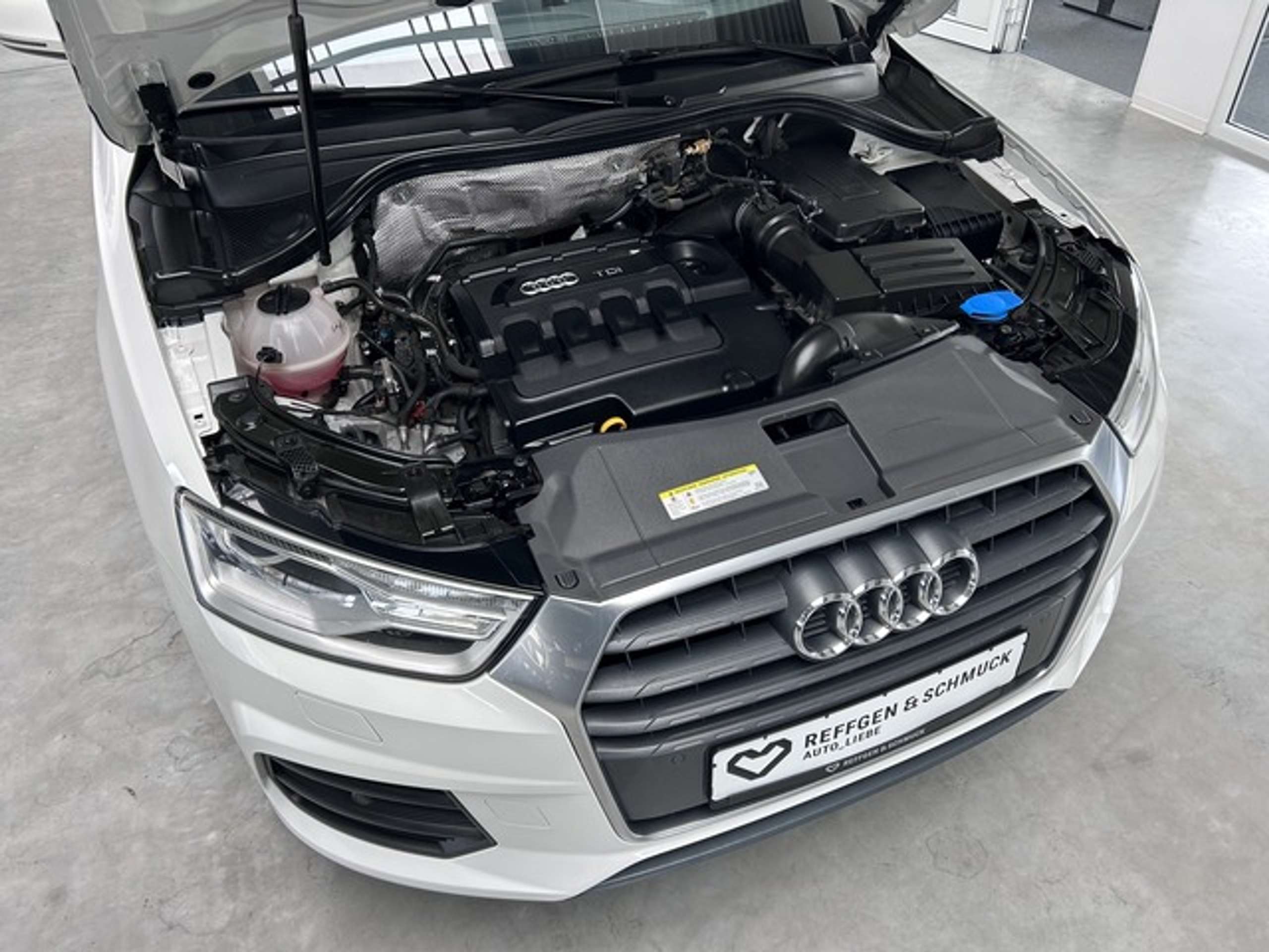 Audi - Q3