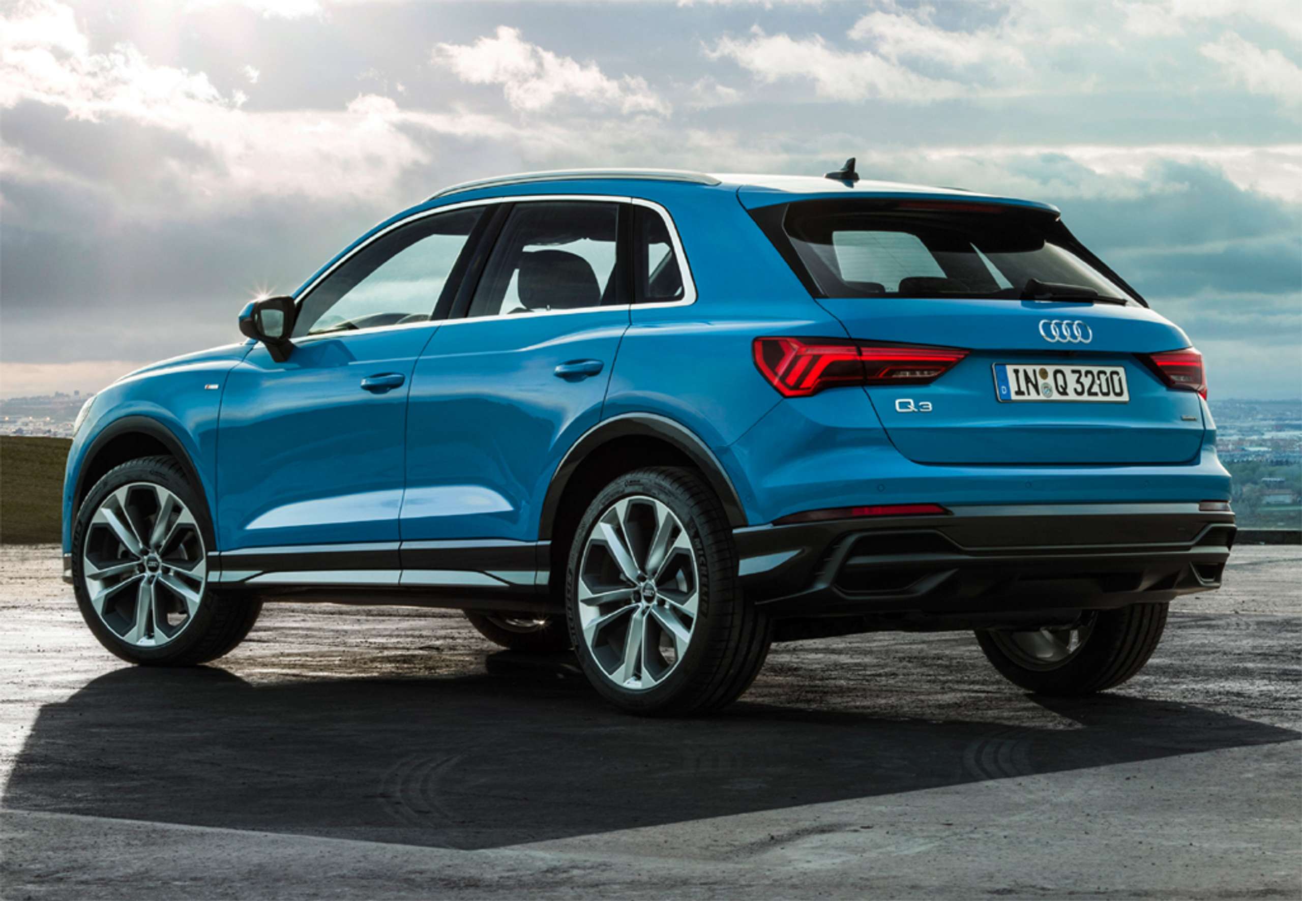 Audi - Q3