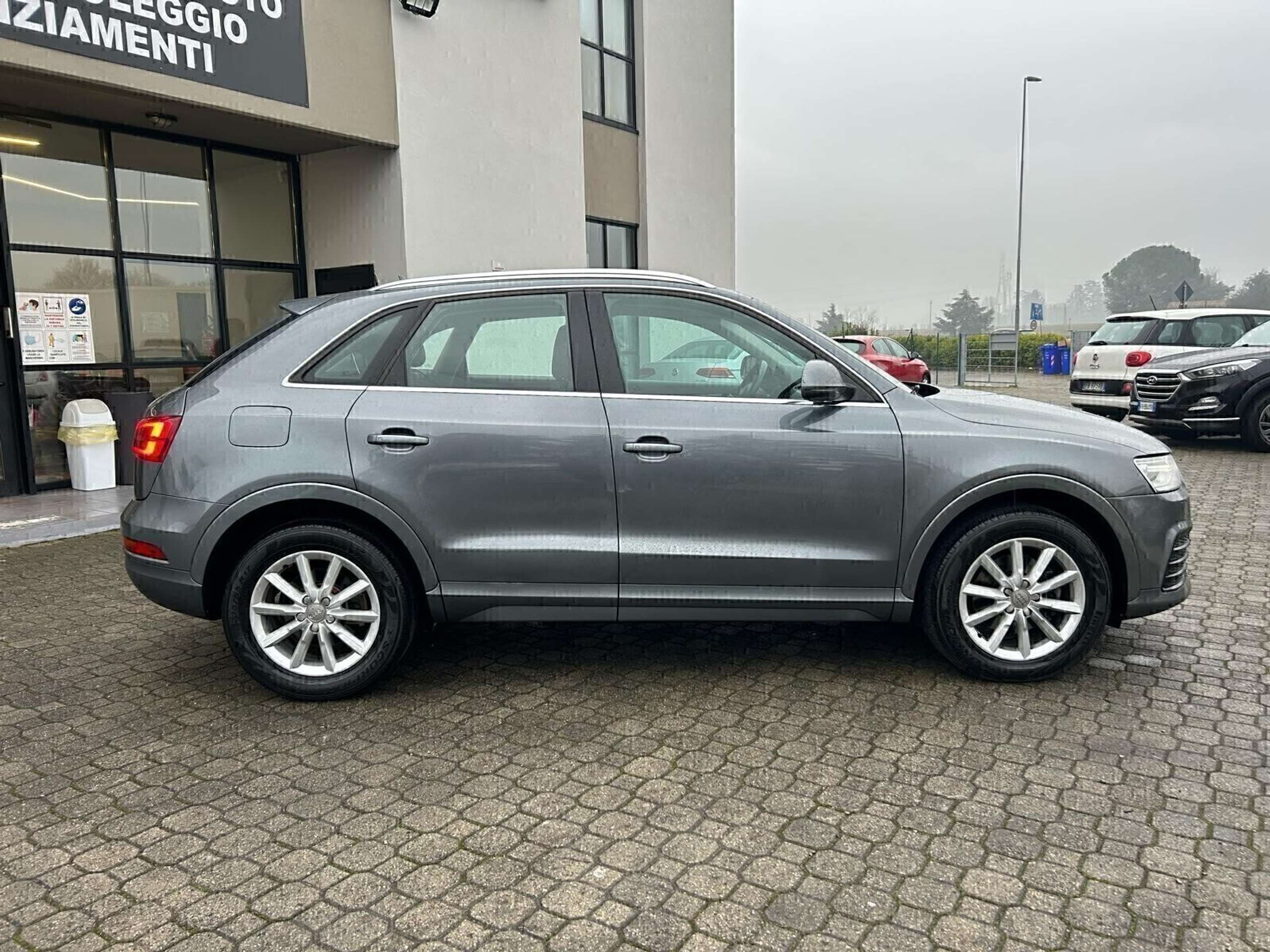 Audi - Q3