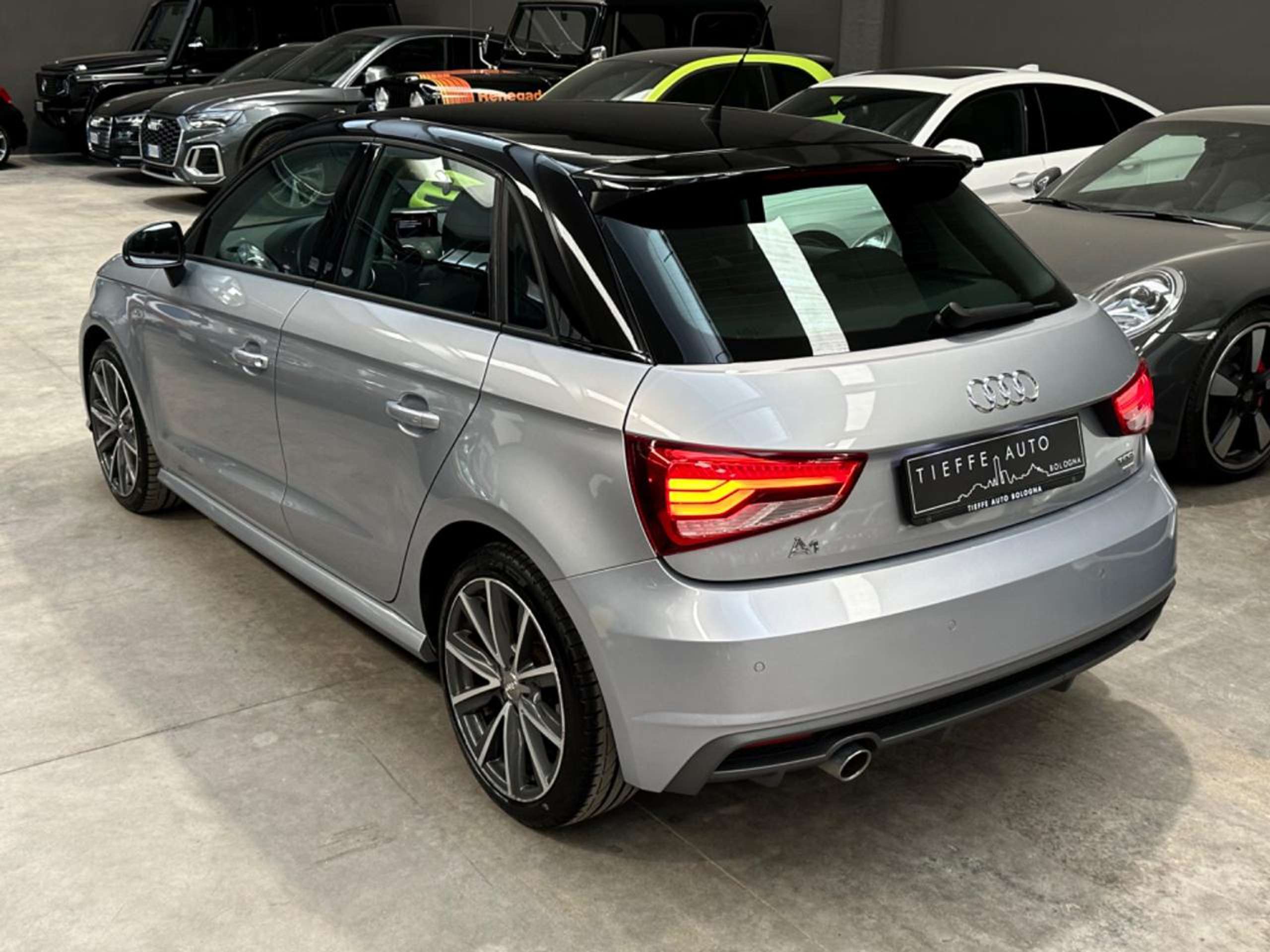 Audi - A1