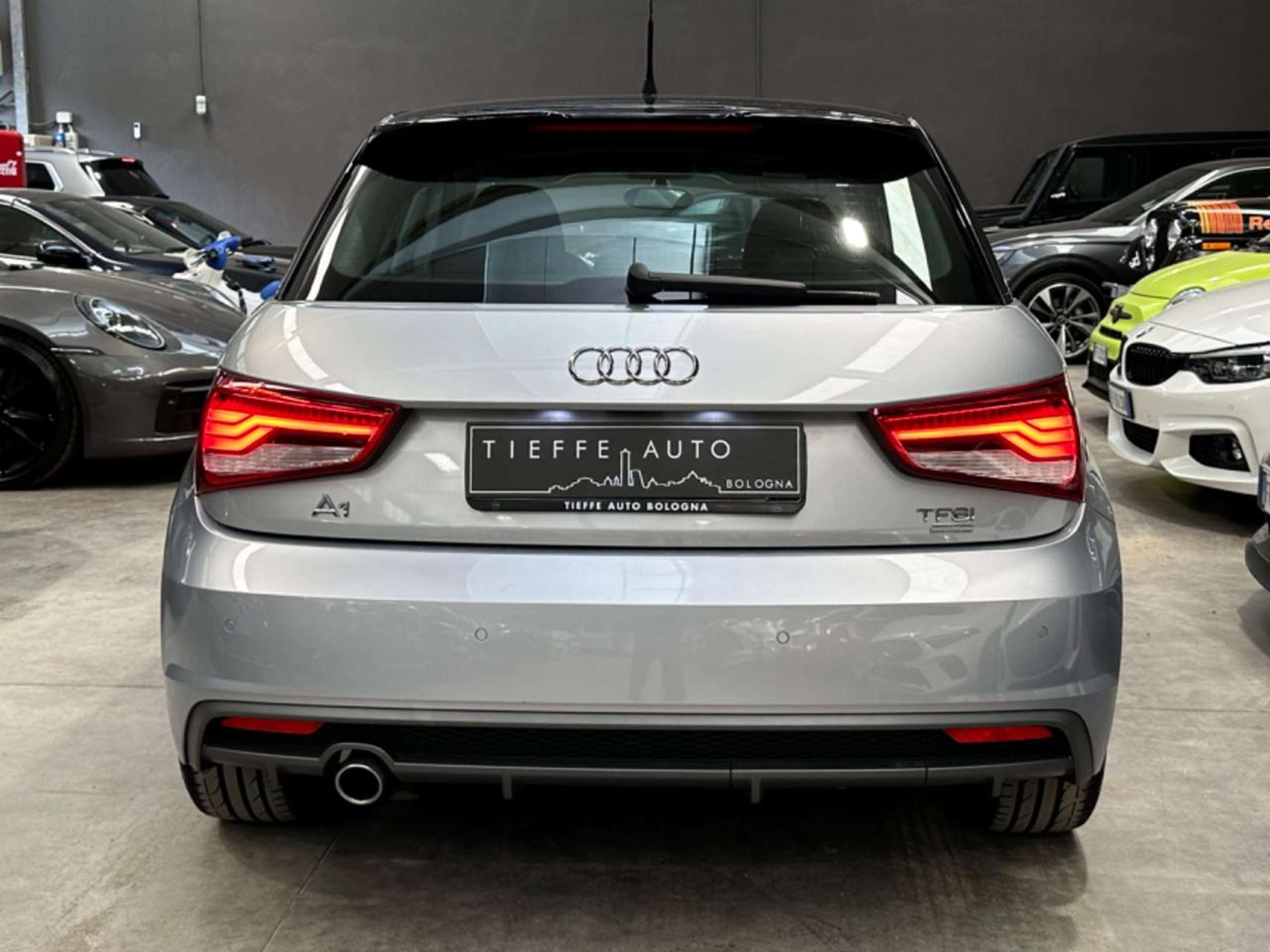 Audi - A1