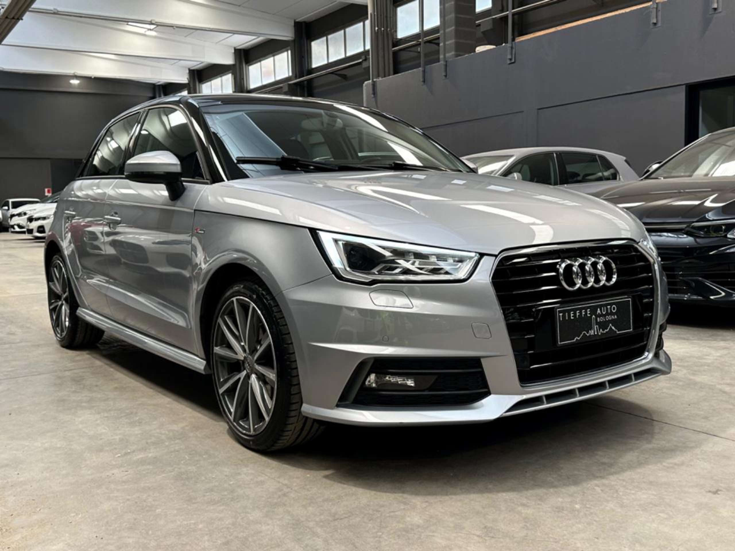 Audi - A1