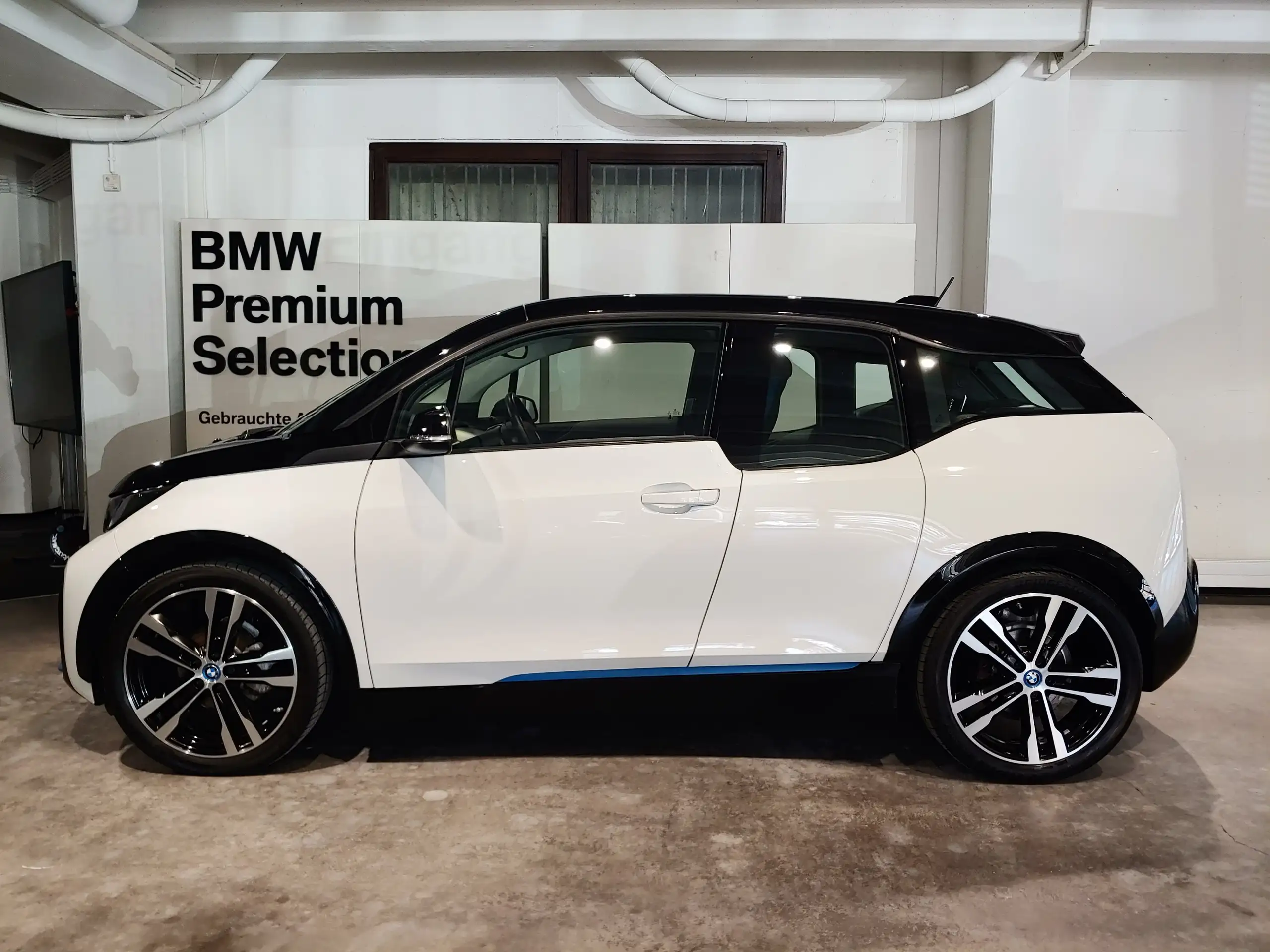 BMW - i3