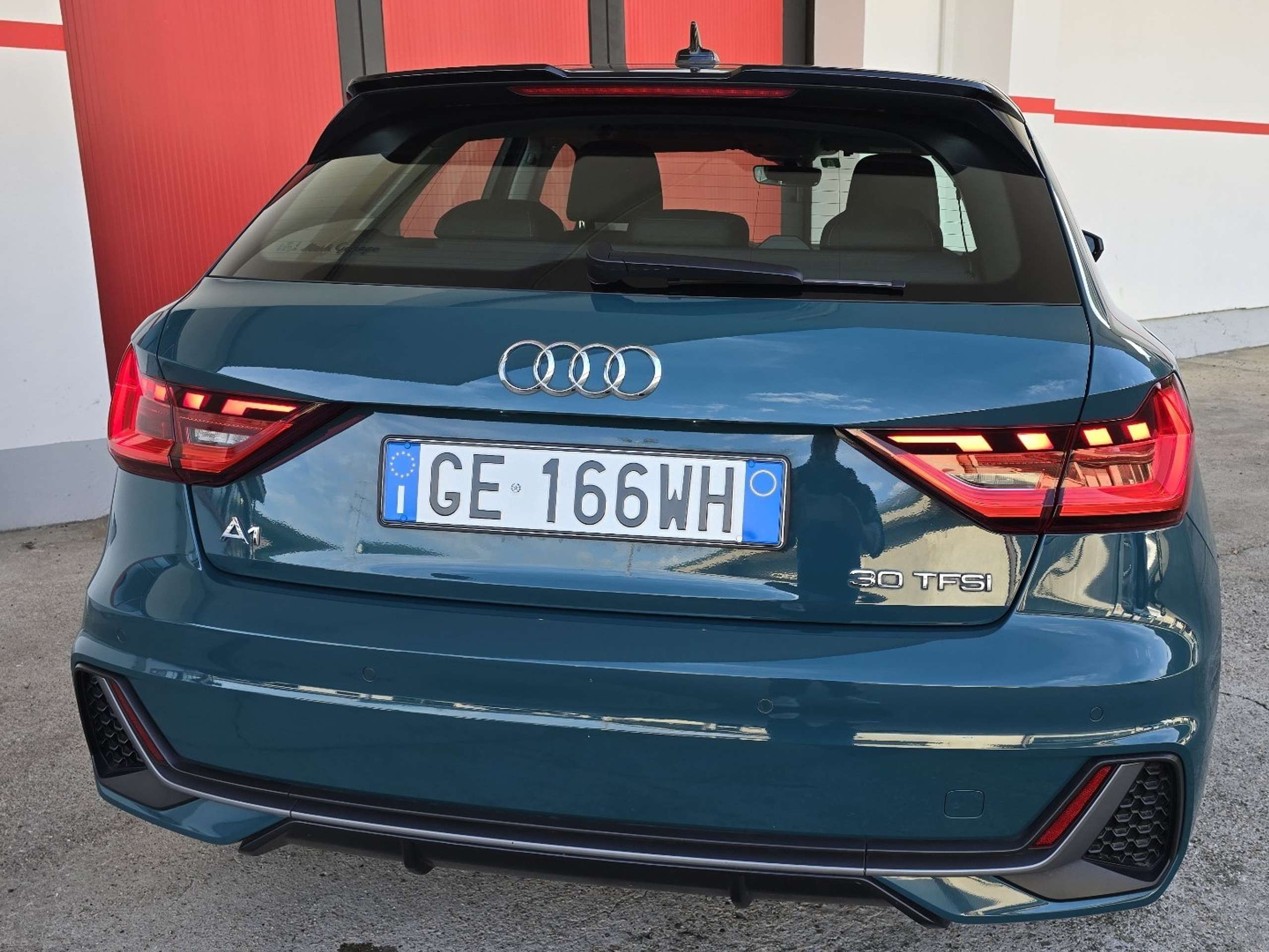 Audi - A1