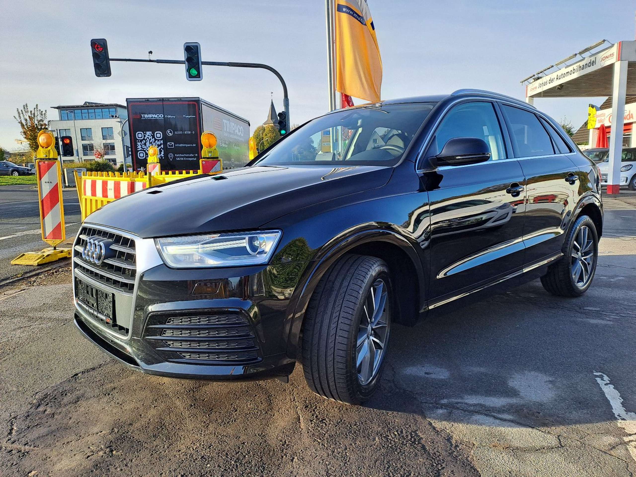 Audi - Q3