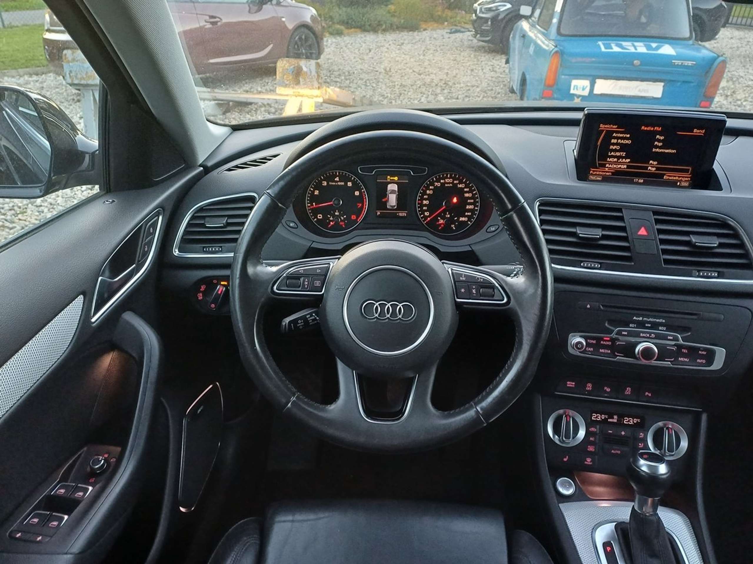 Audi - Q3