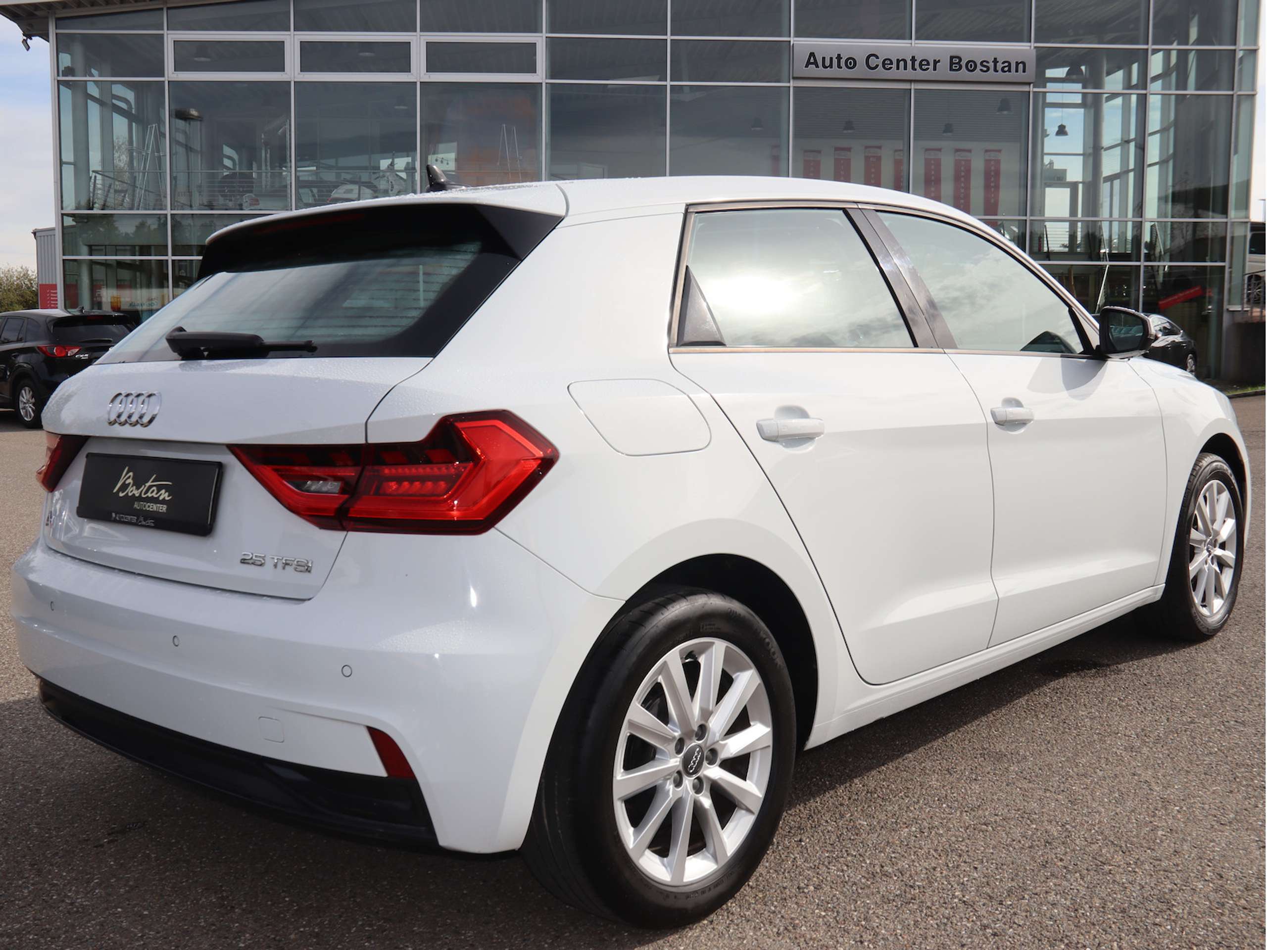 Audi - A1