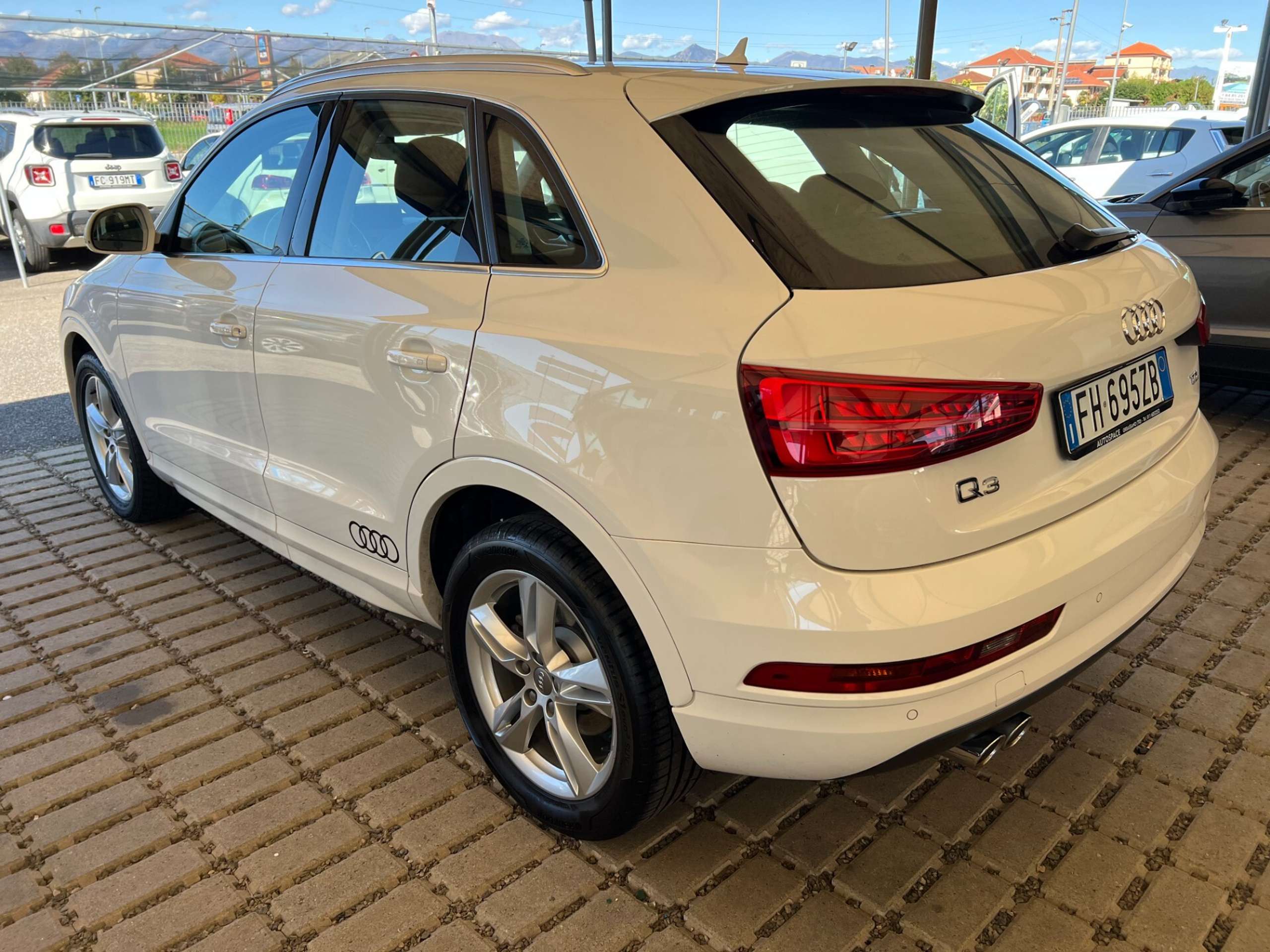 Audi - Q3