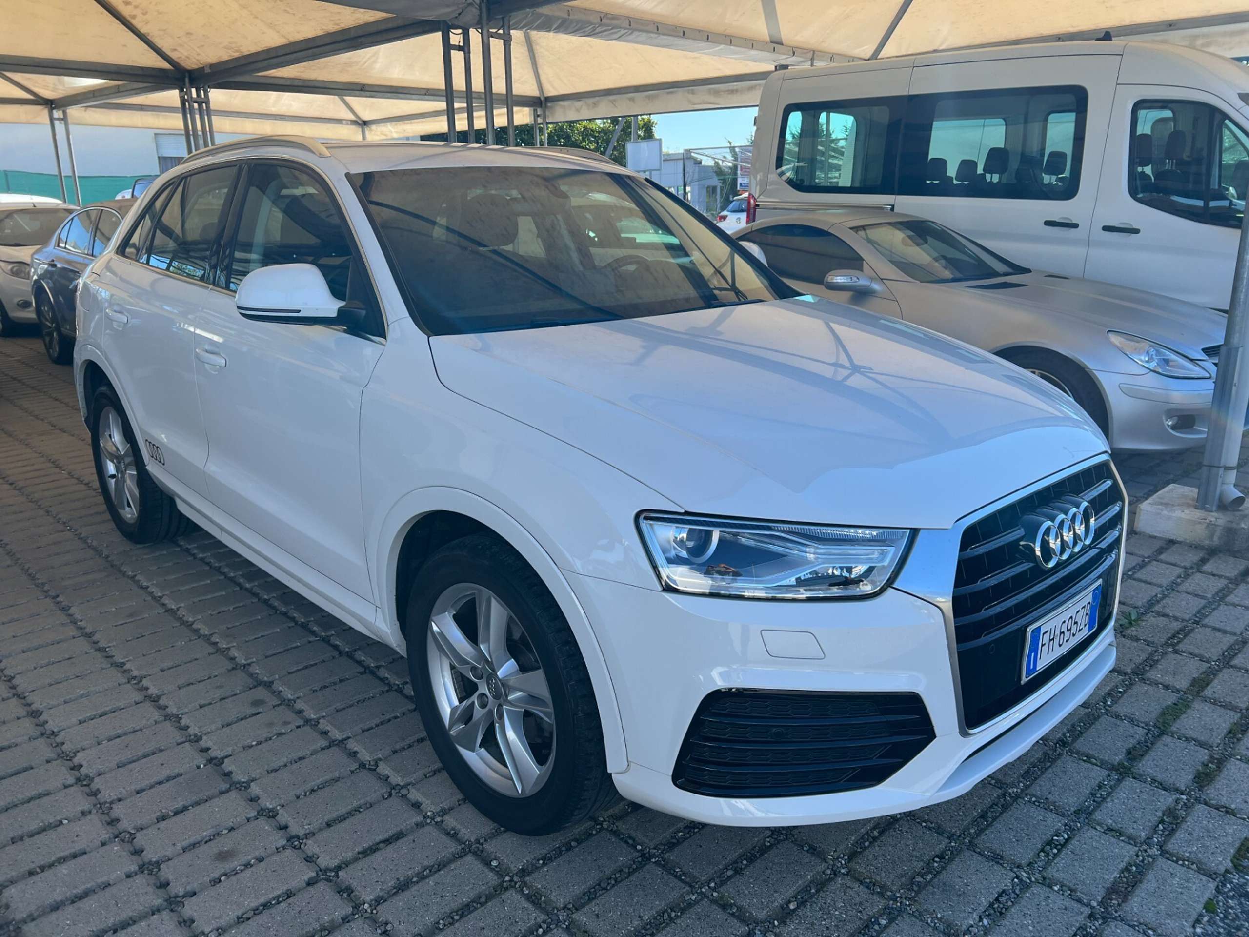 Audi - Q3