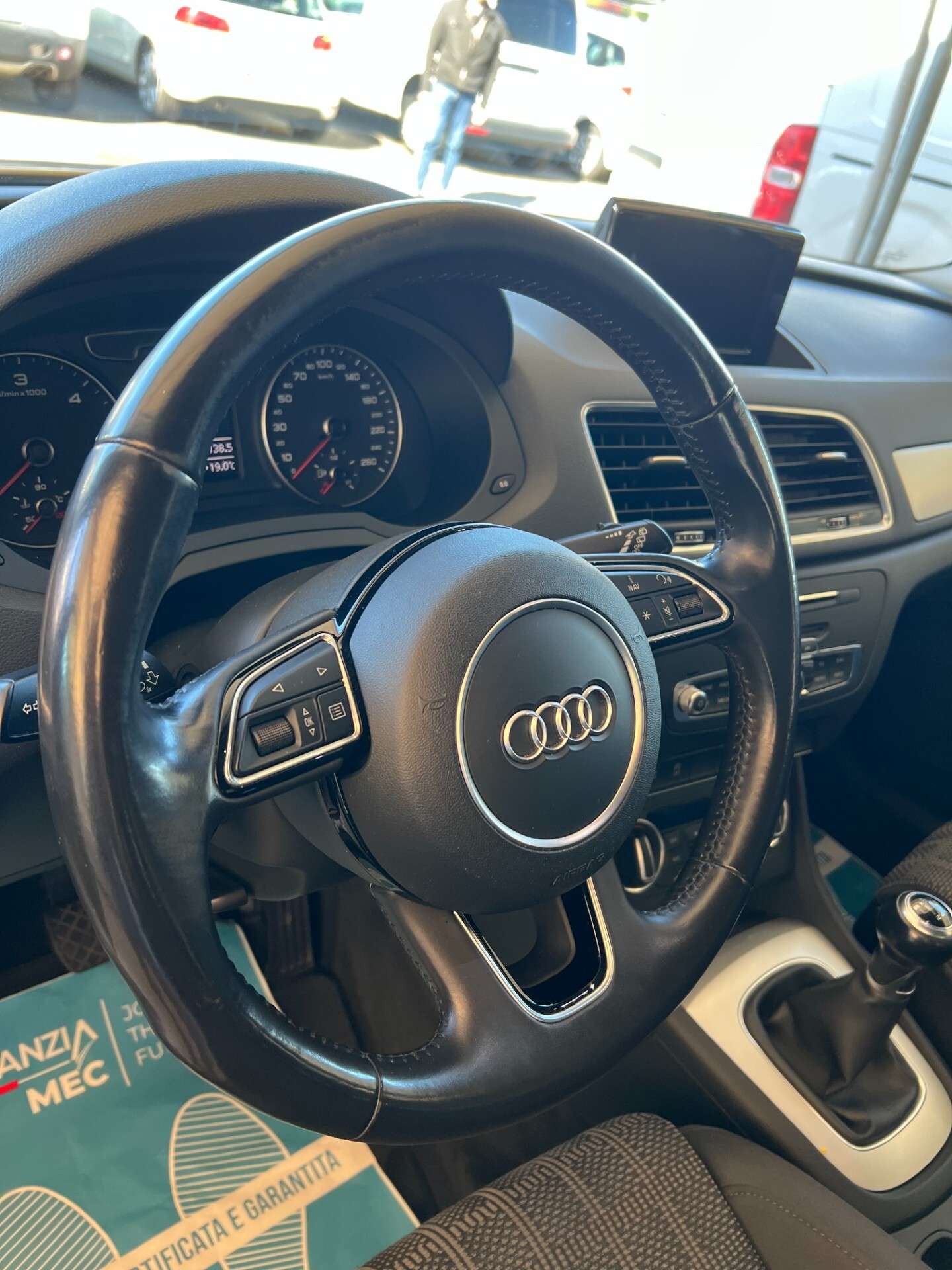 Audi - Q3