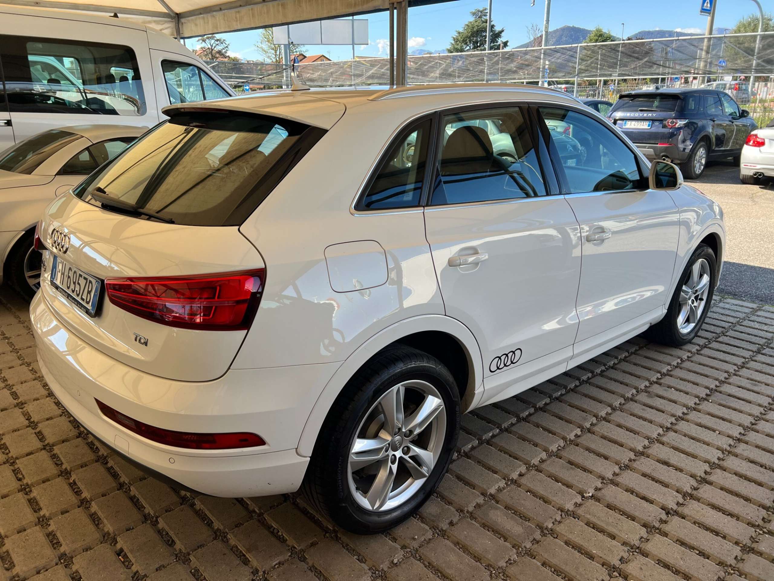 Audi - Q3