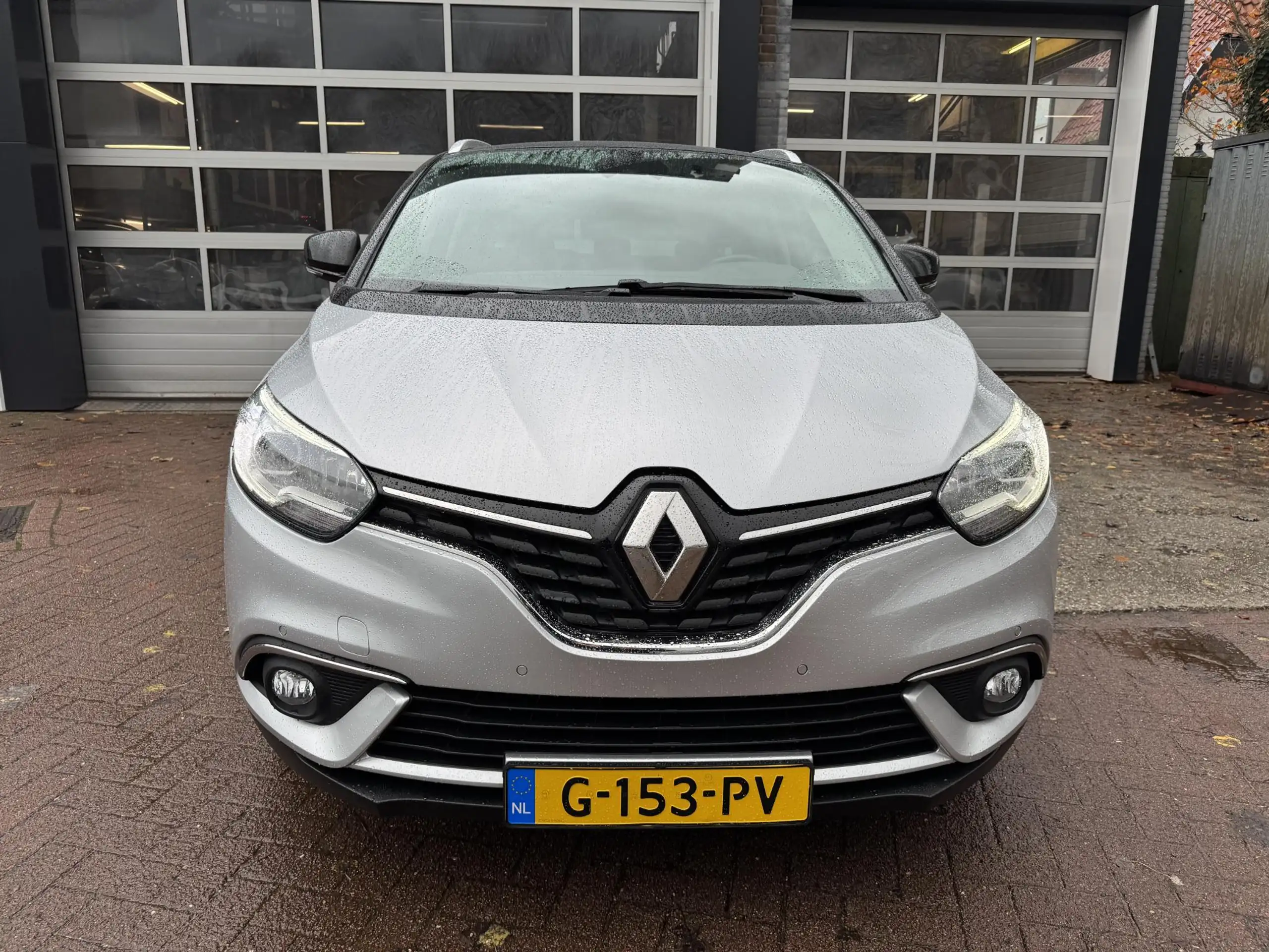 Renault - Scenic