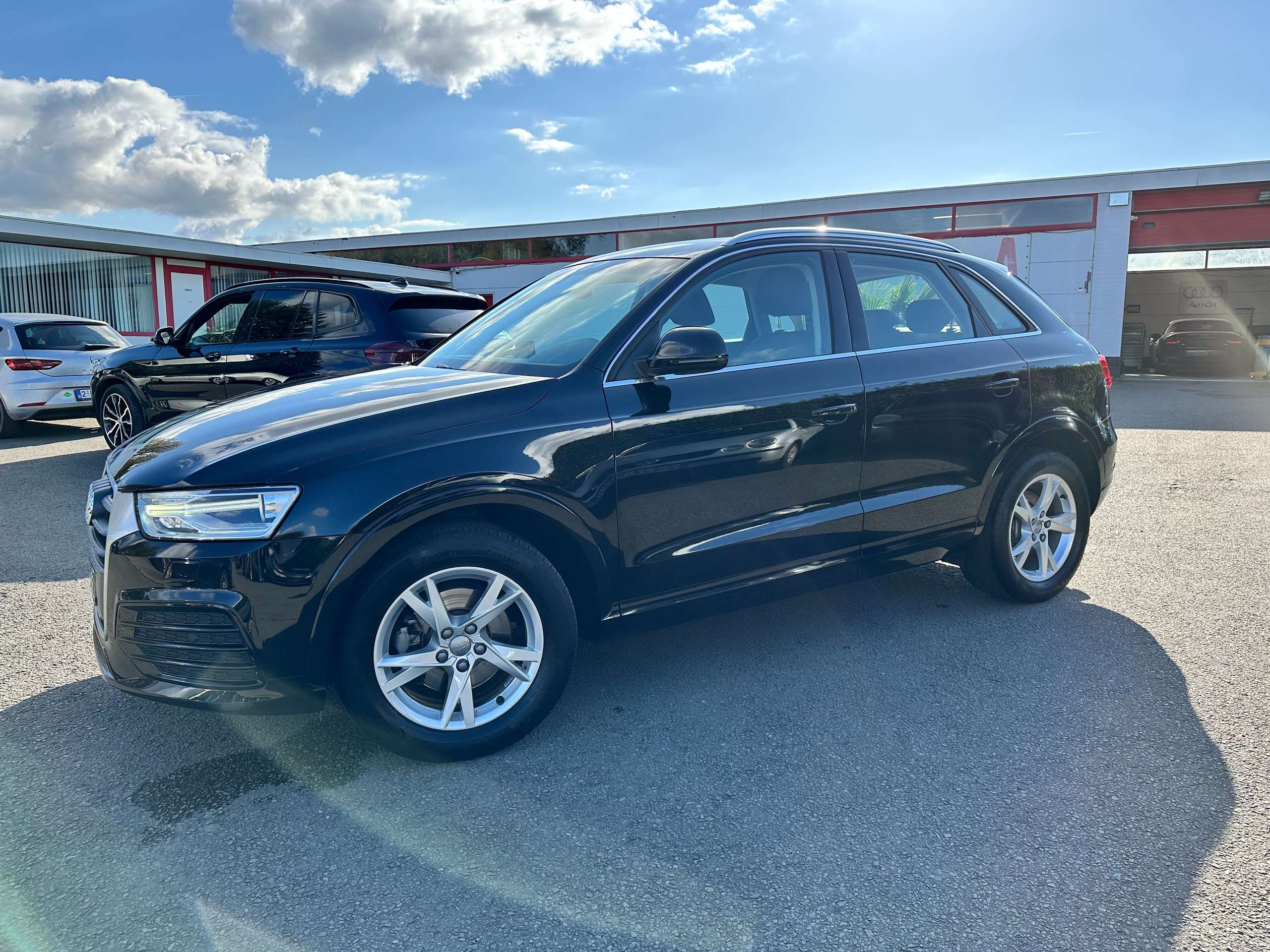 Audi - Q3