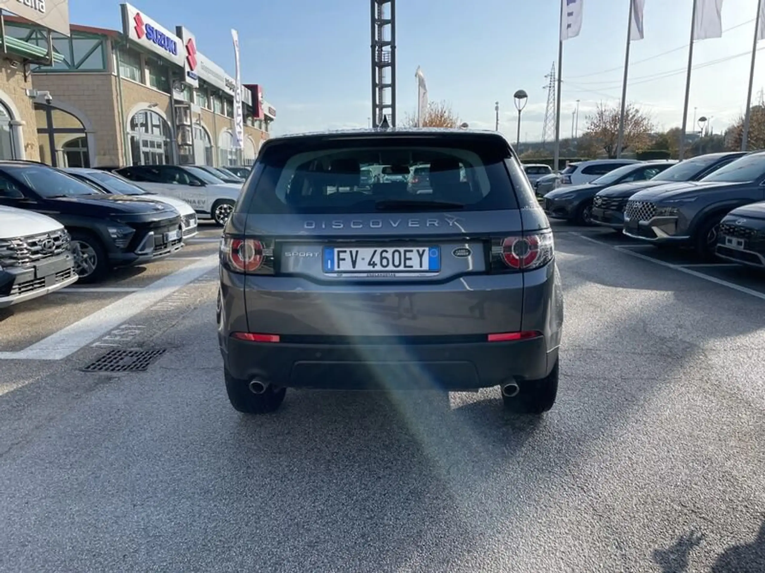 Land Rover - Discovery Sport