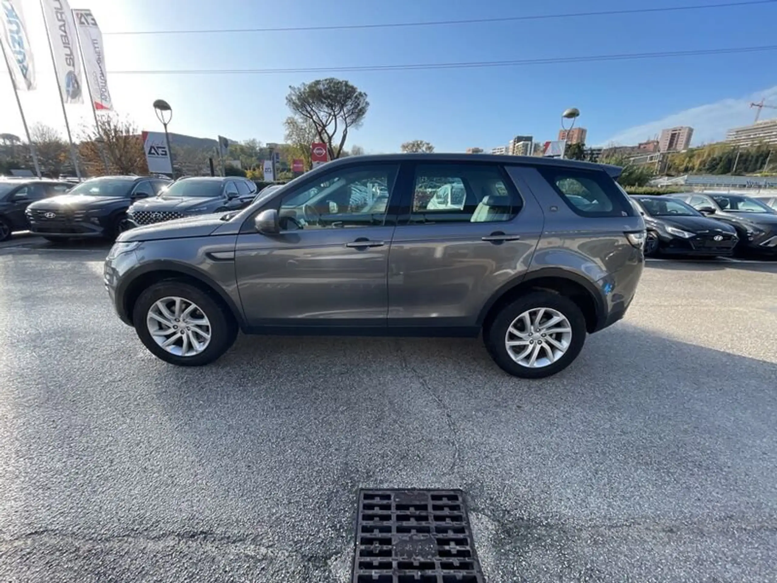 Land Rover - Discovery Sport