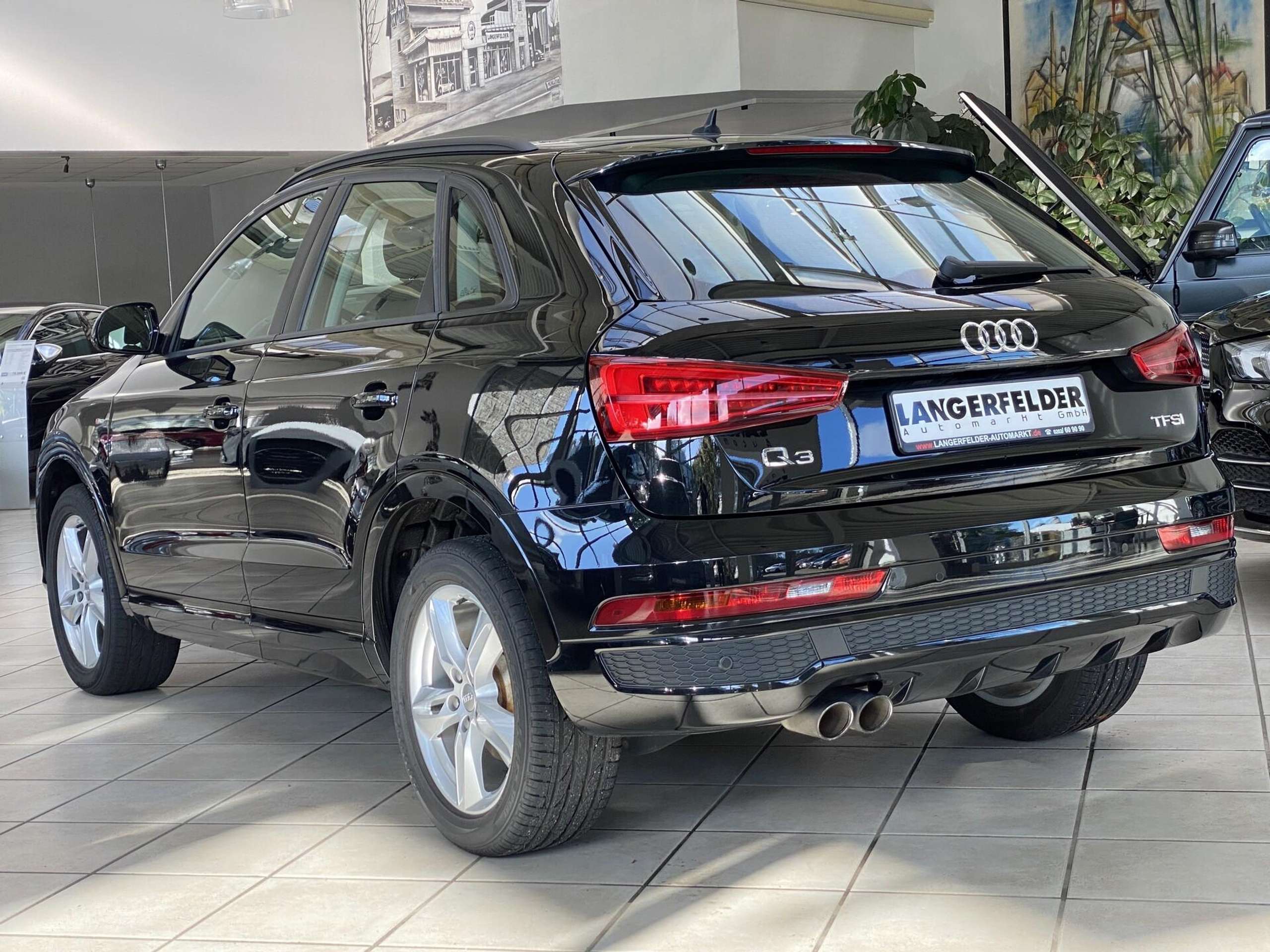 Audi - Q3