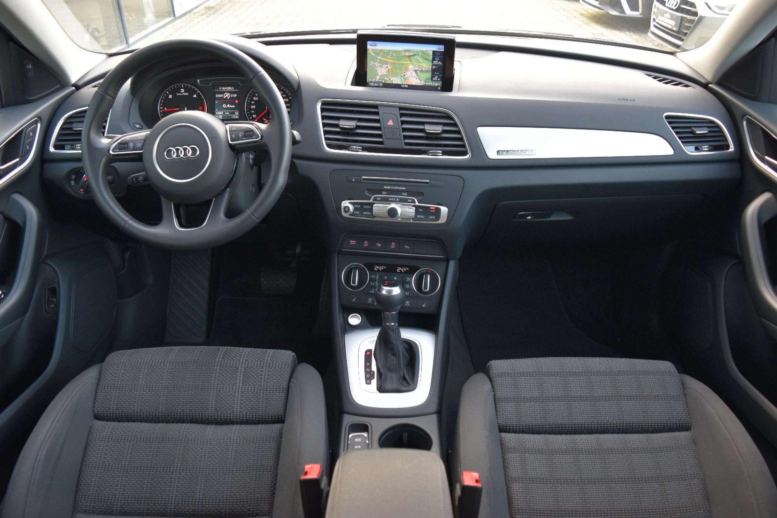 Audi - Q3