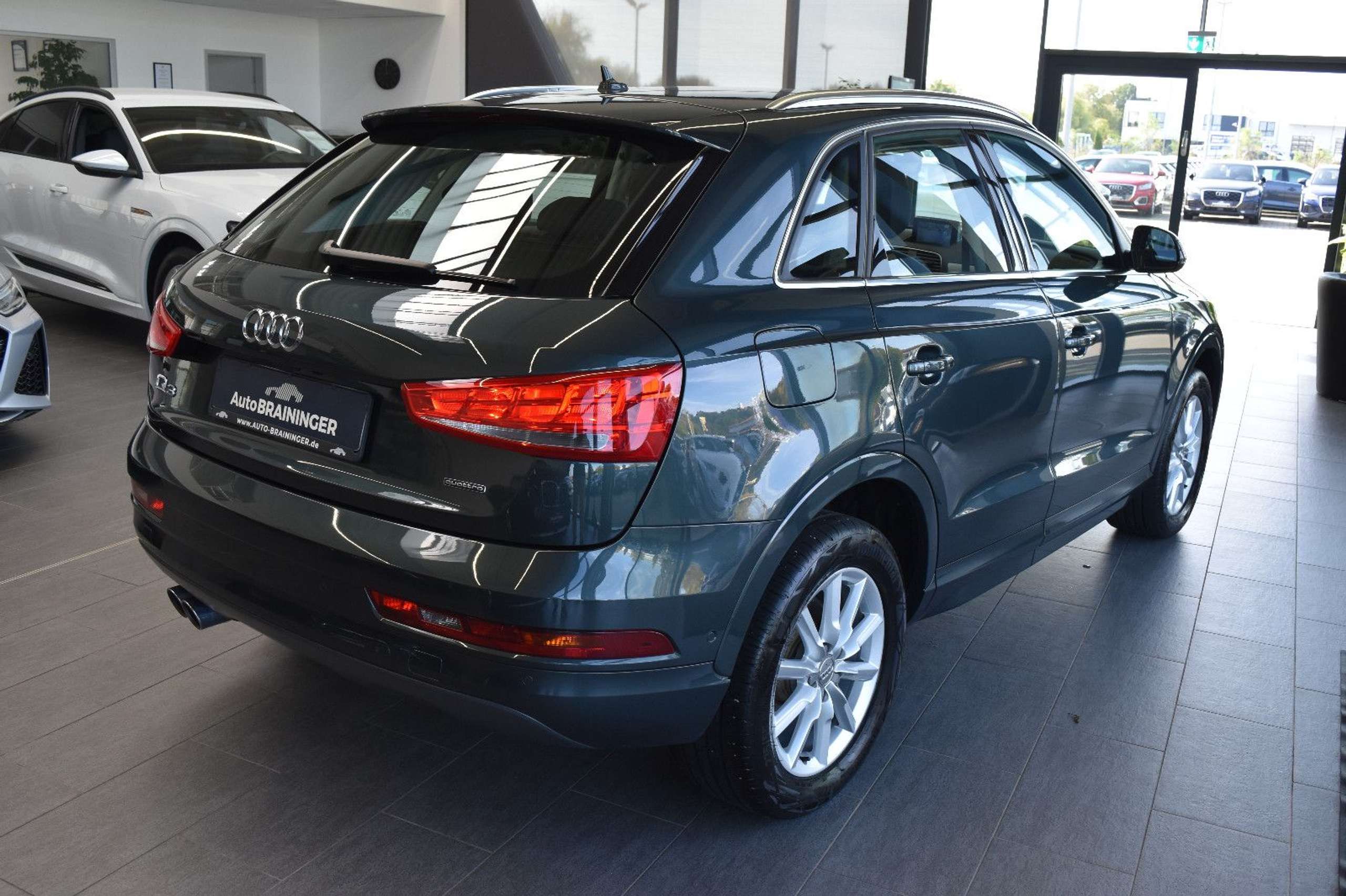 Audi - Q3