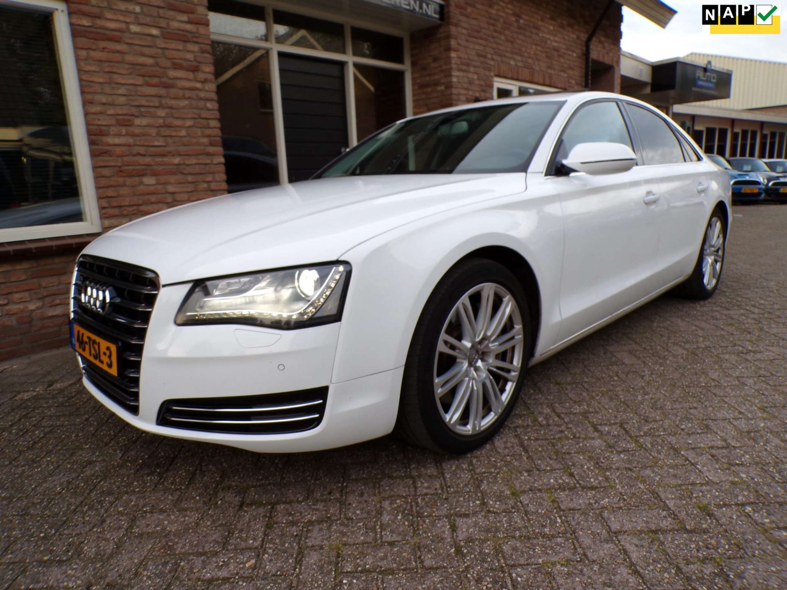 Audi - A8