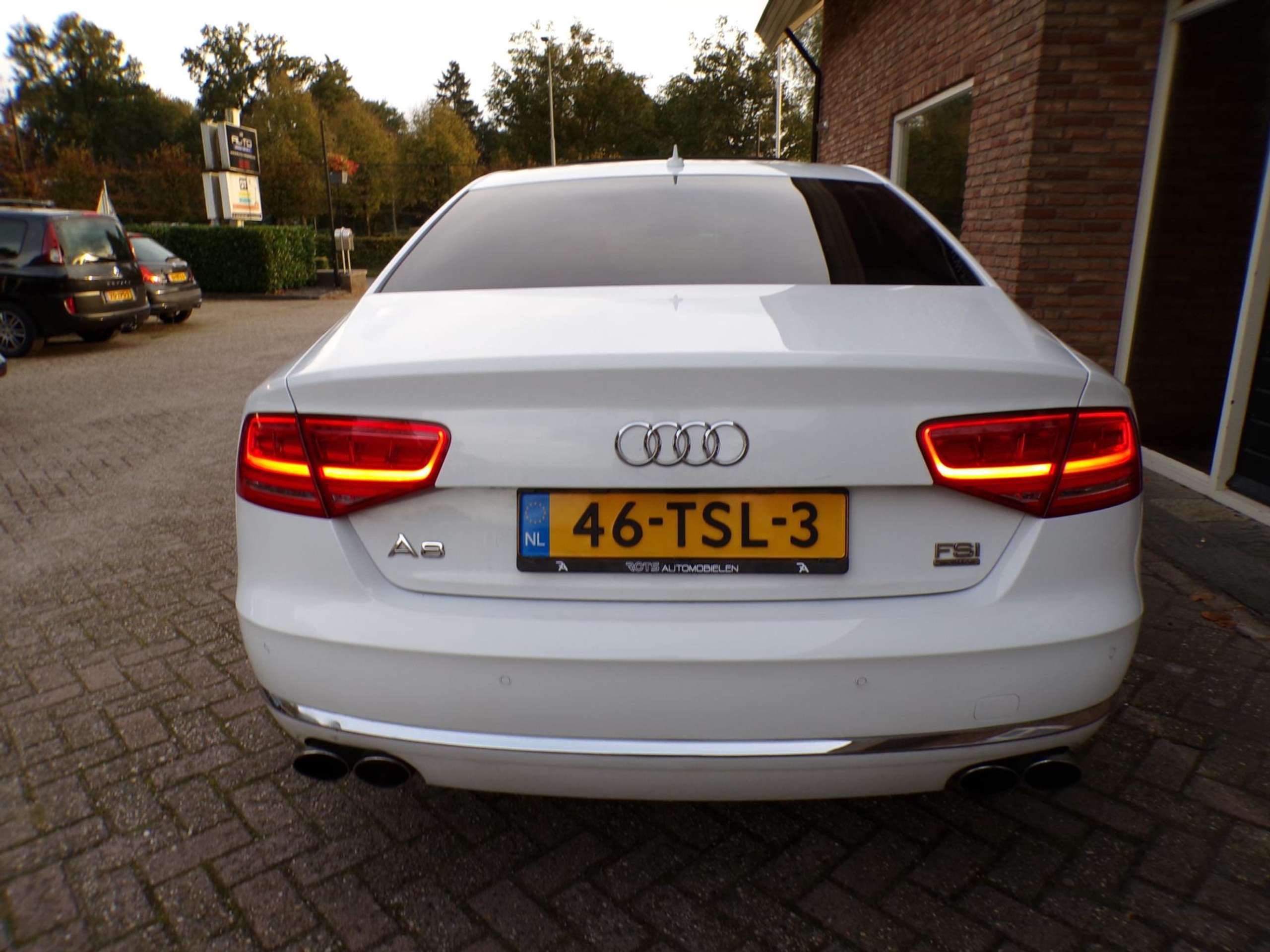 Audi - A8