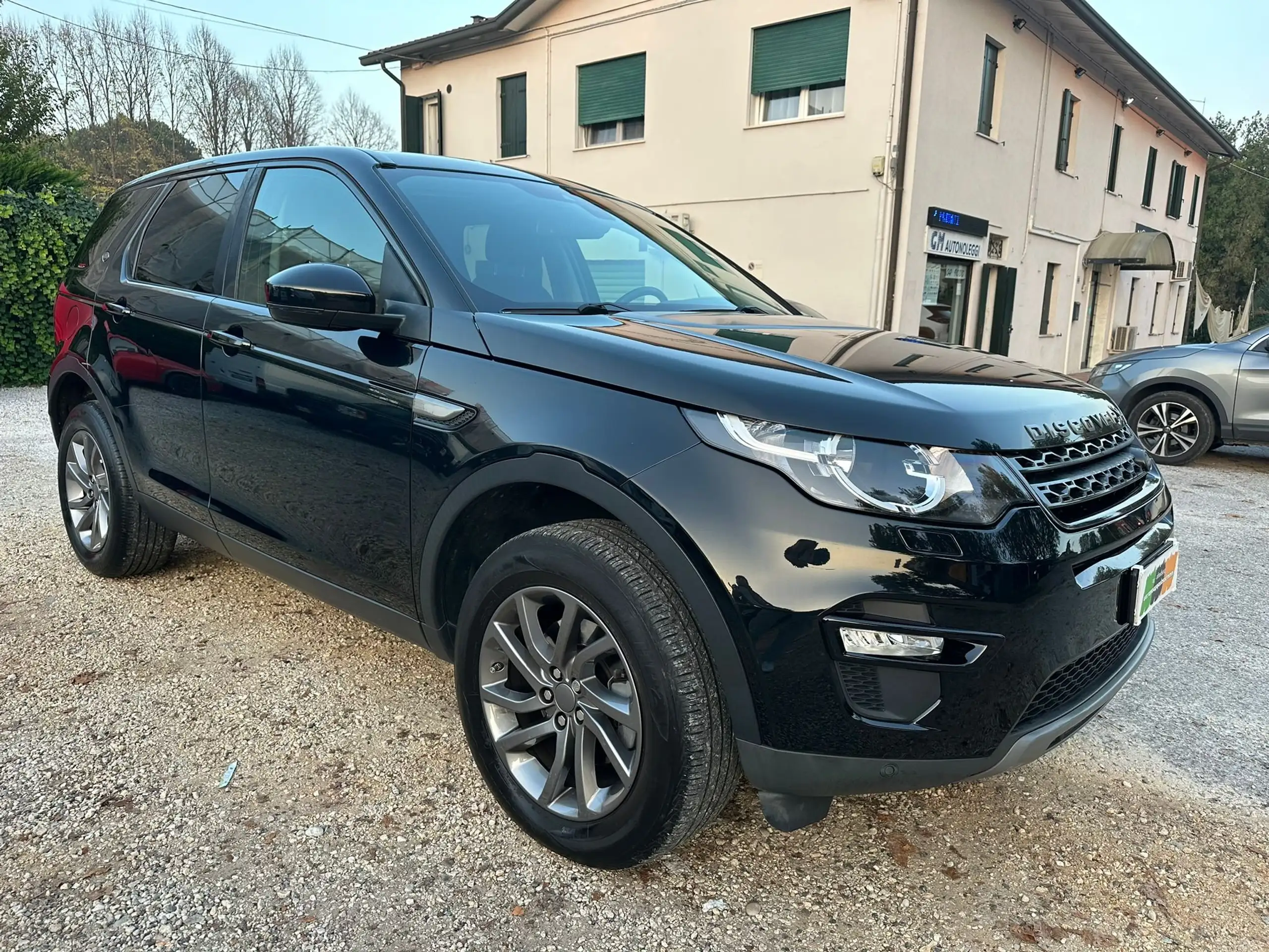 Land Rover - Discovery Sport