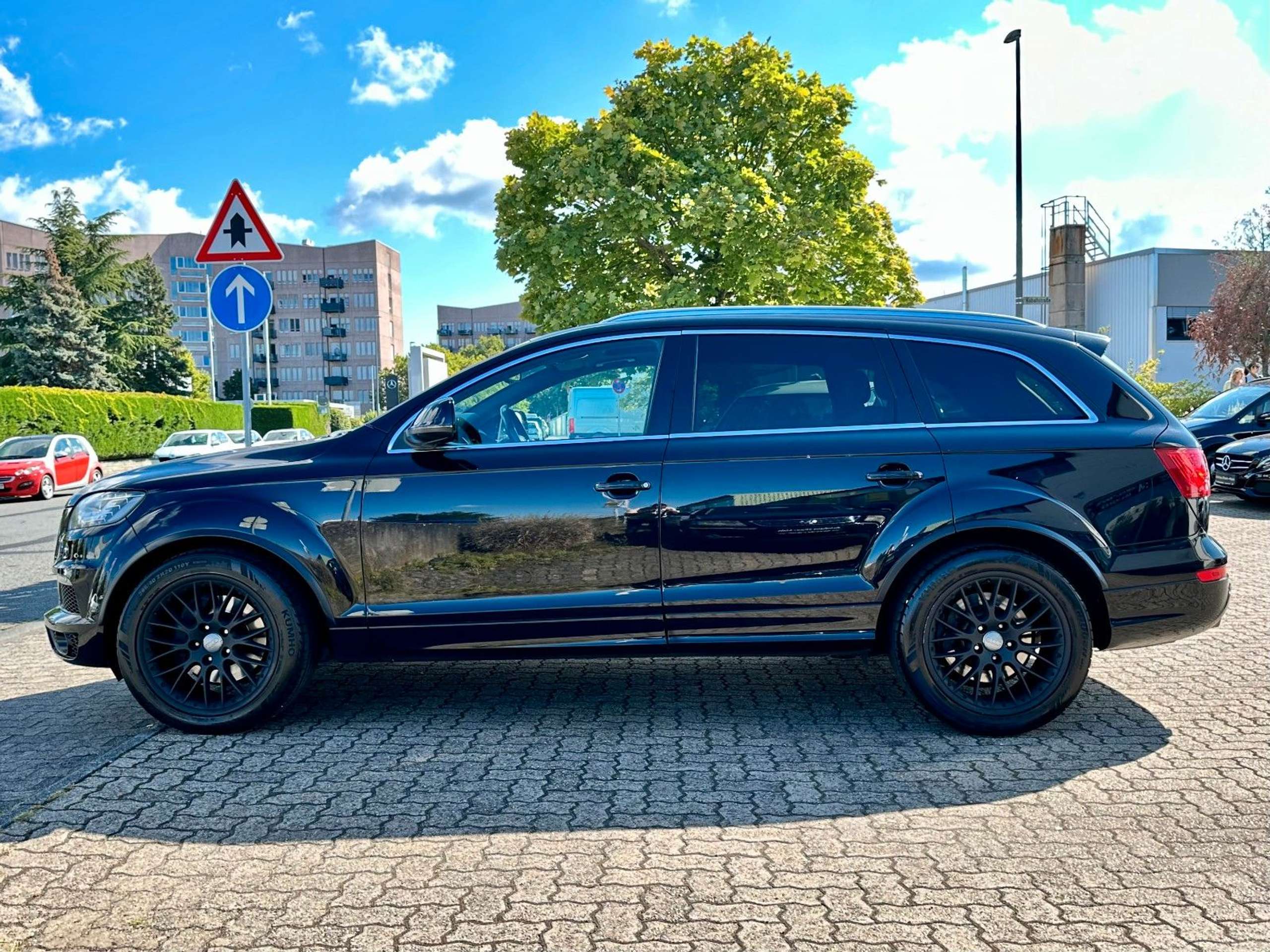 Audi - Q7