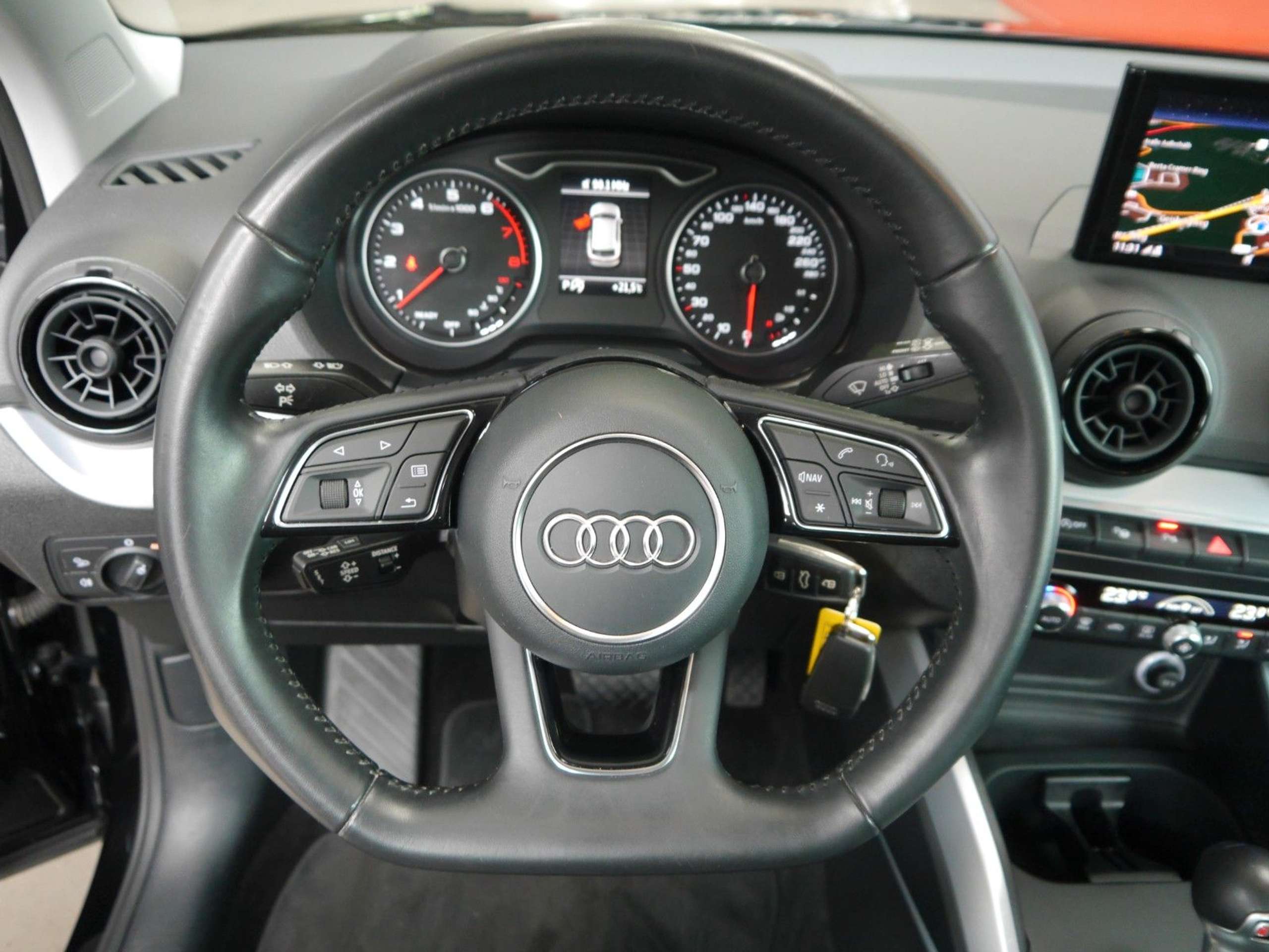 Audi - Q2