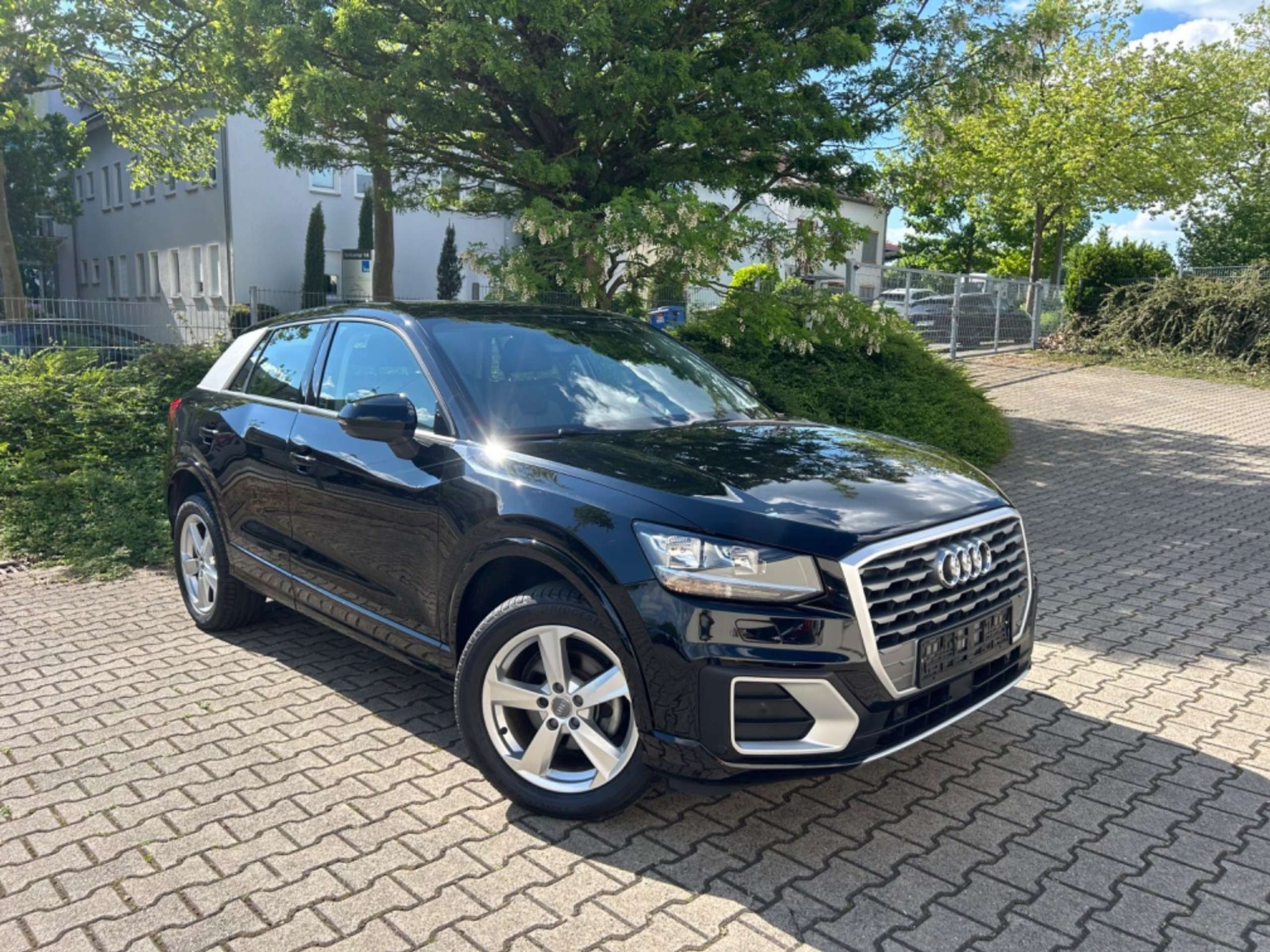 Audi - Q2