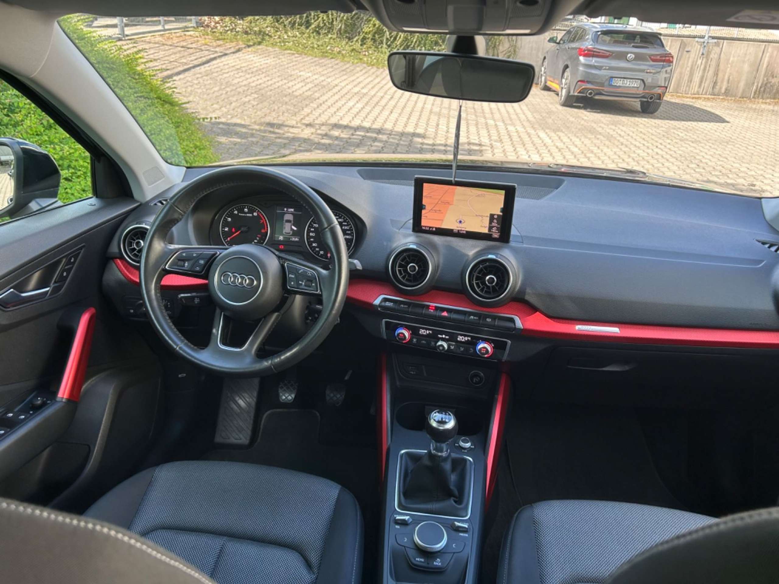 Audi - Q2