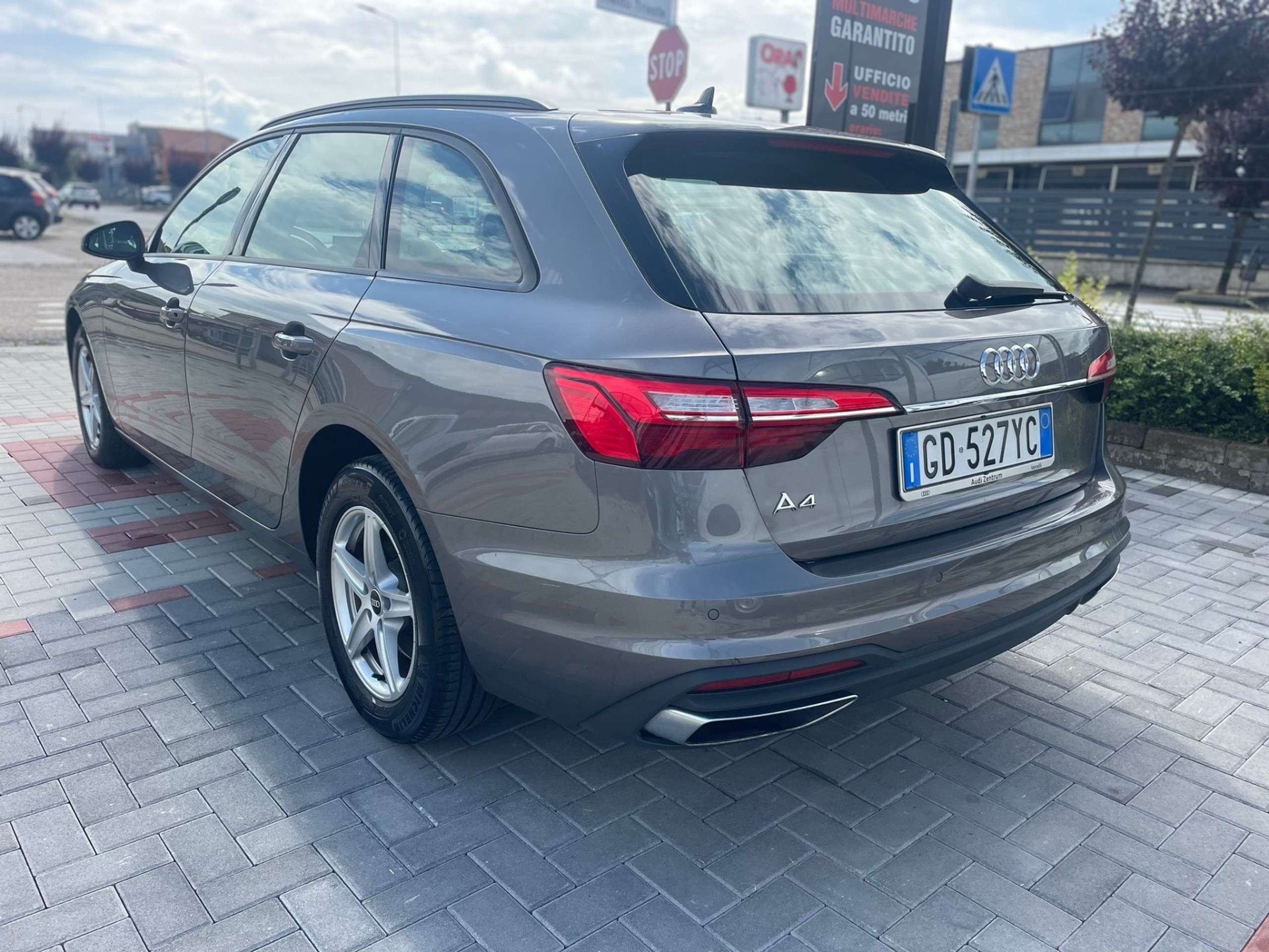 Audi - A4