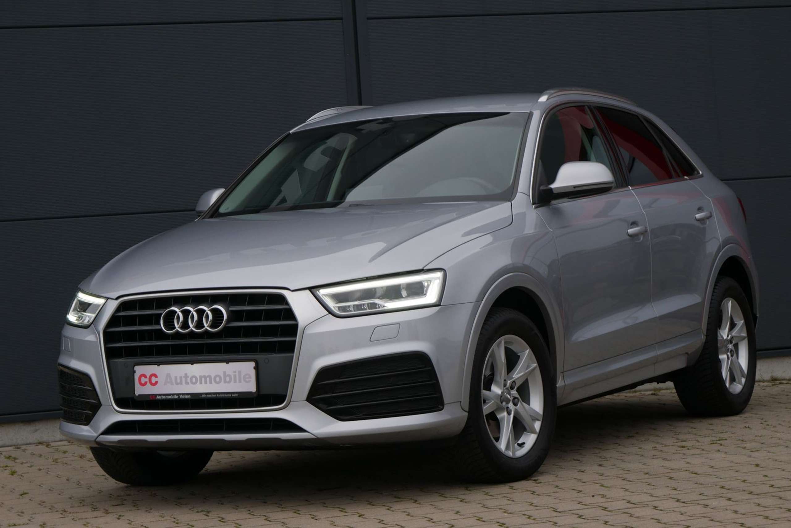 Audi - Q3