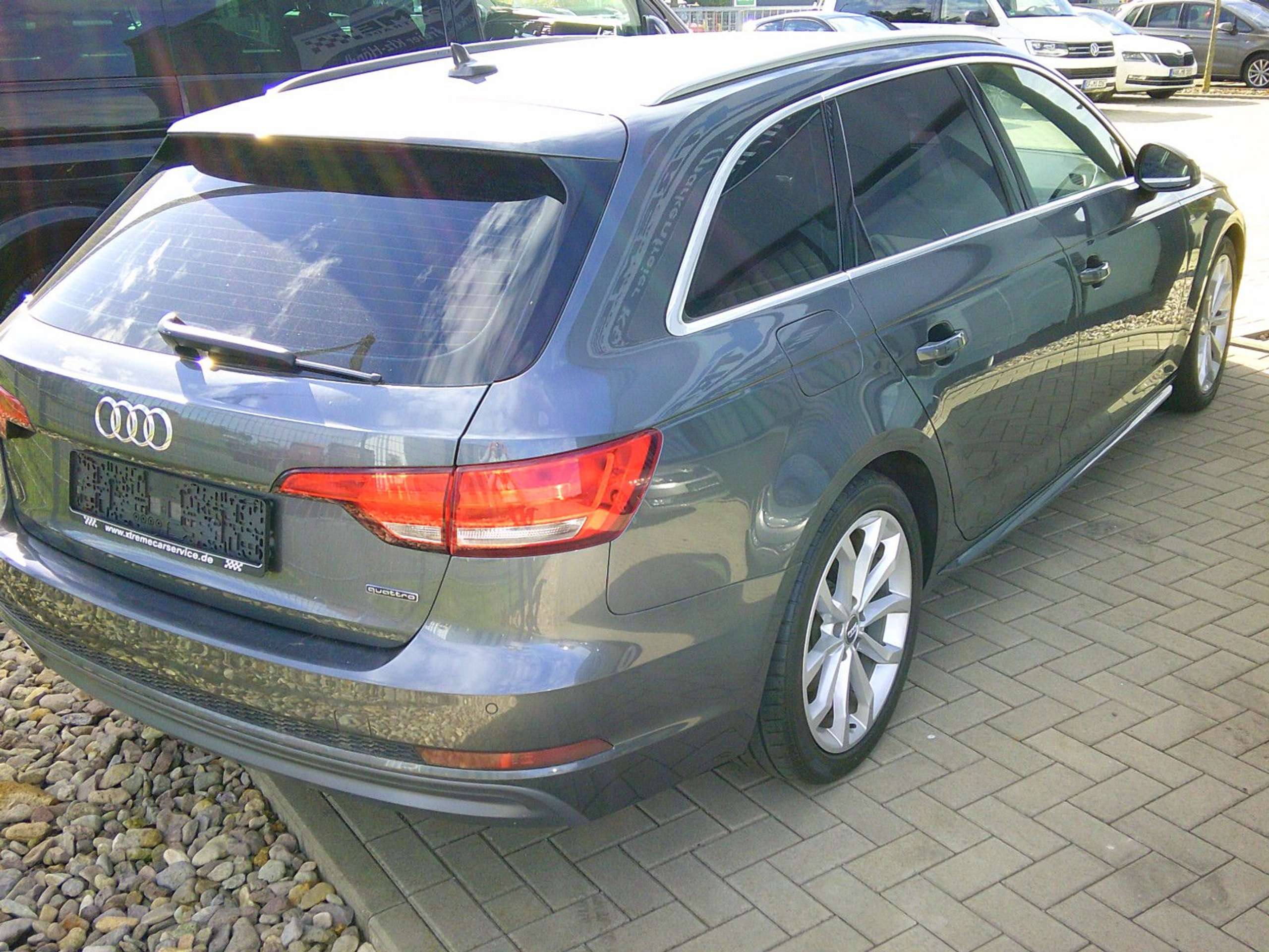 Audi - A4