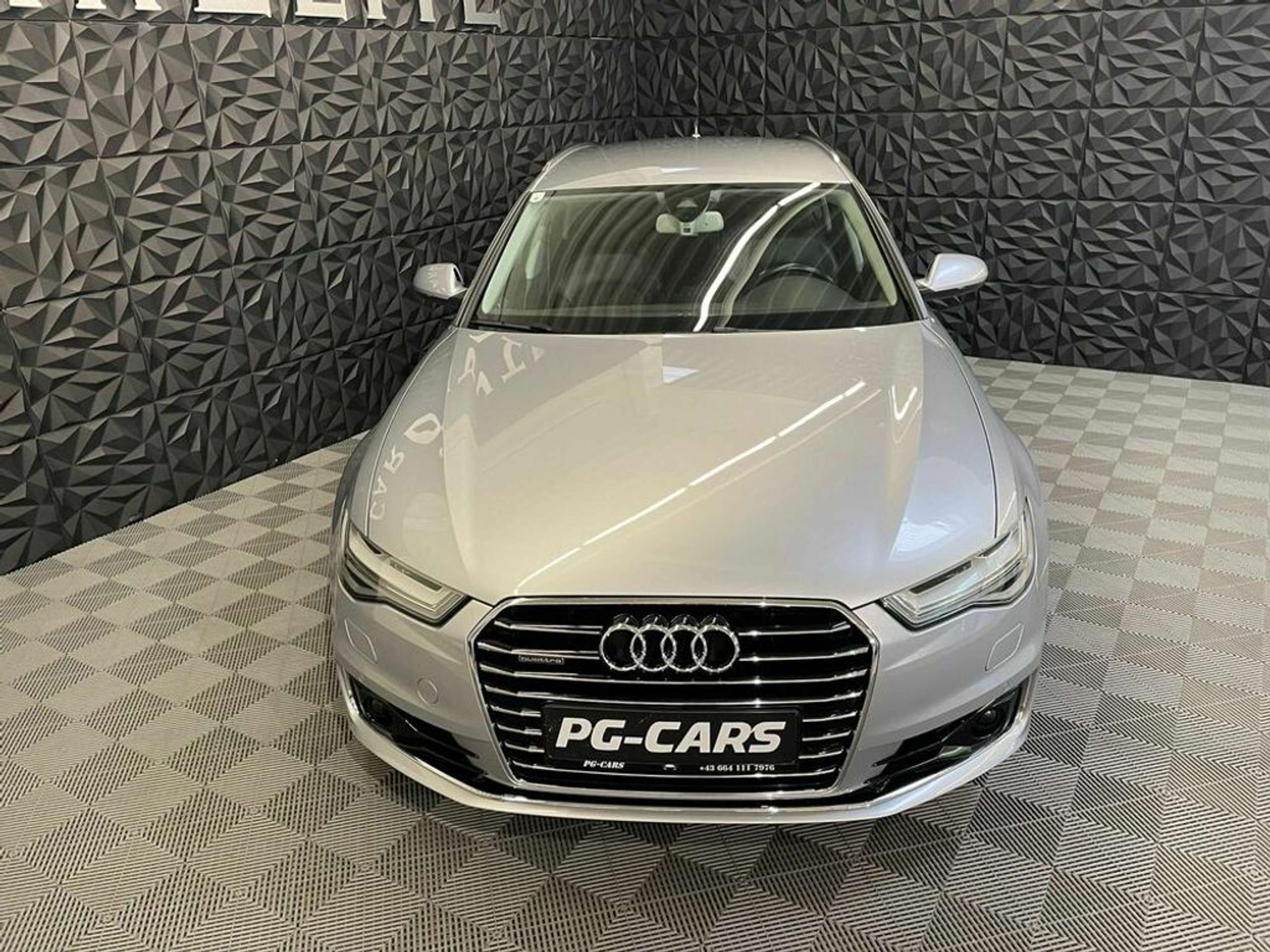 Audi - A6